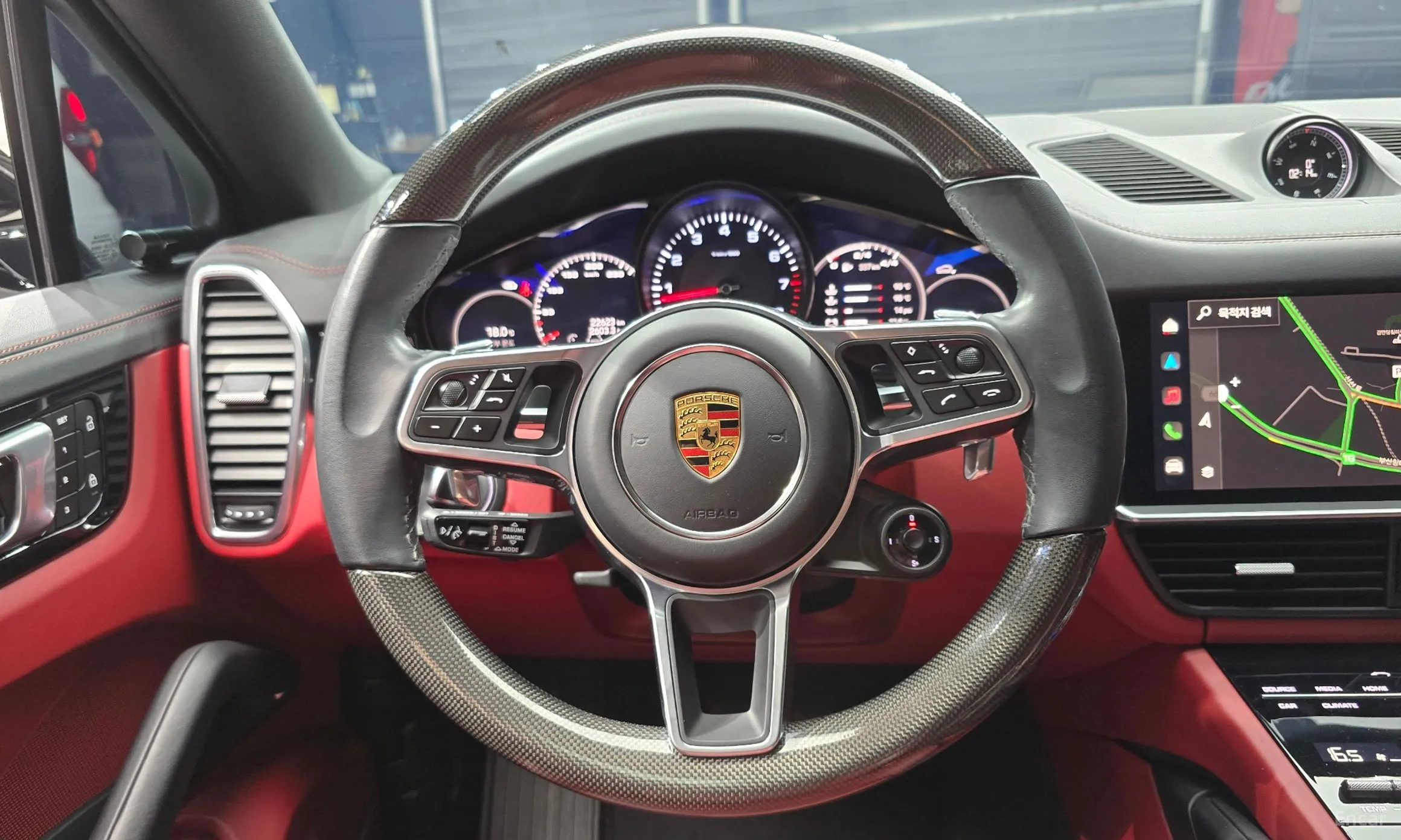 Porsche Cayenne (PO536) превью 13