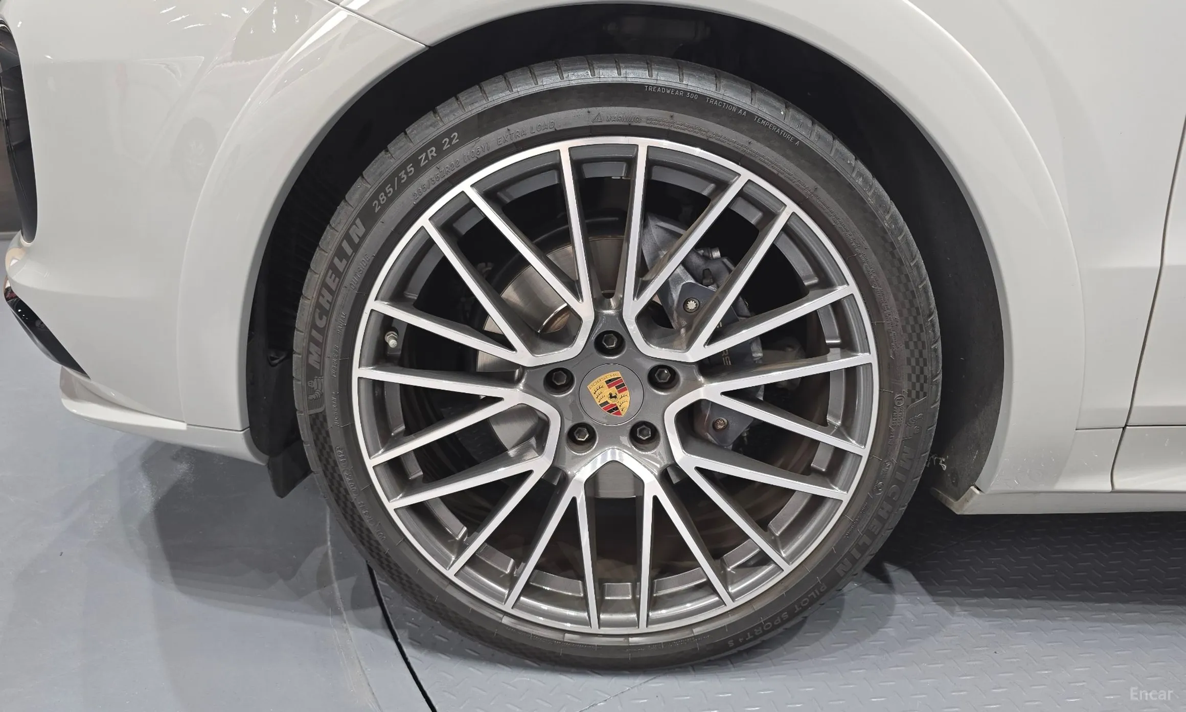 Porsche Cayenne (PO536) превью 5