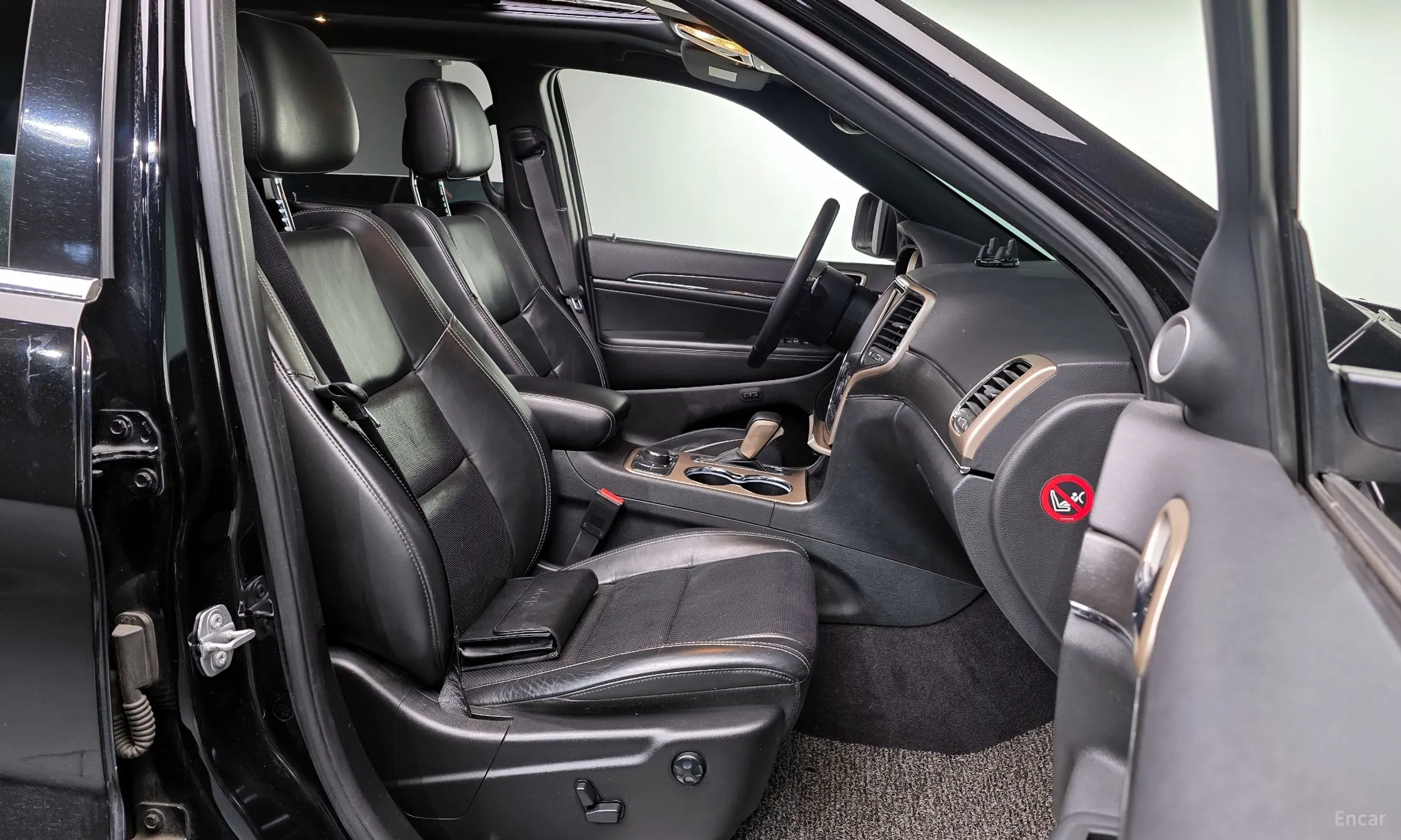 Jeep Grand Cherokee превью 10
