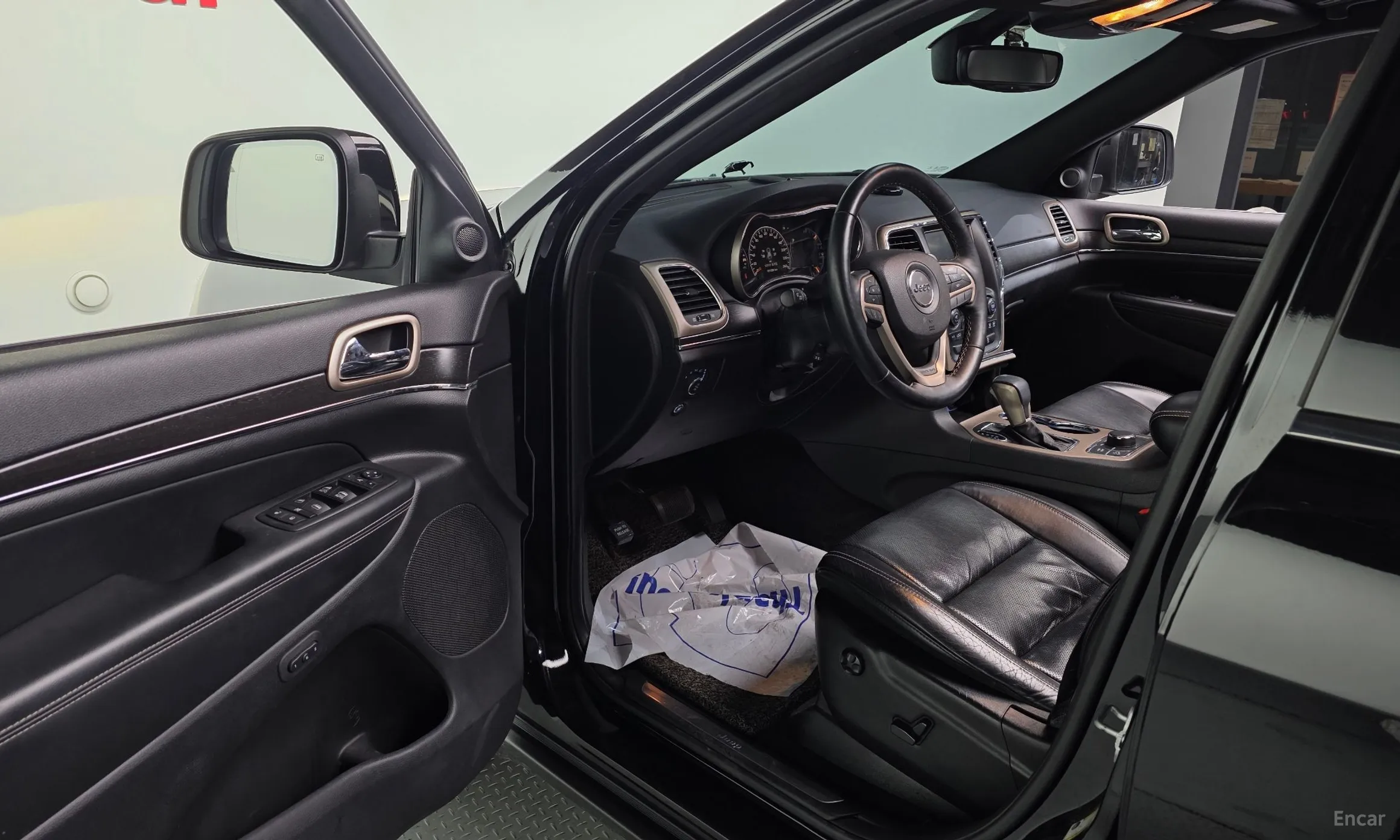 Jeep Grand Cherokee превью 11