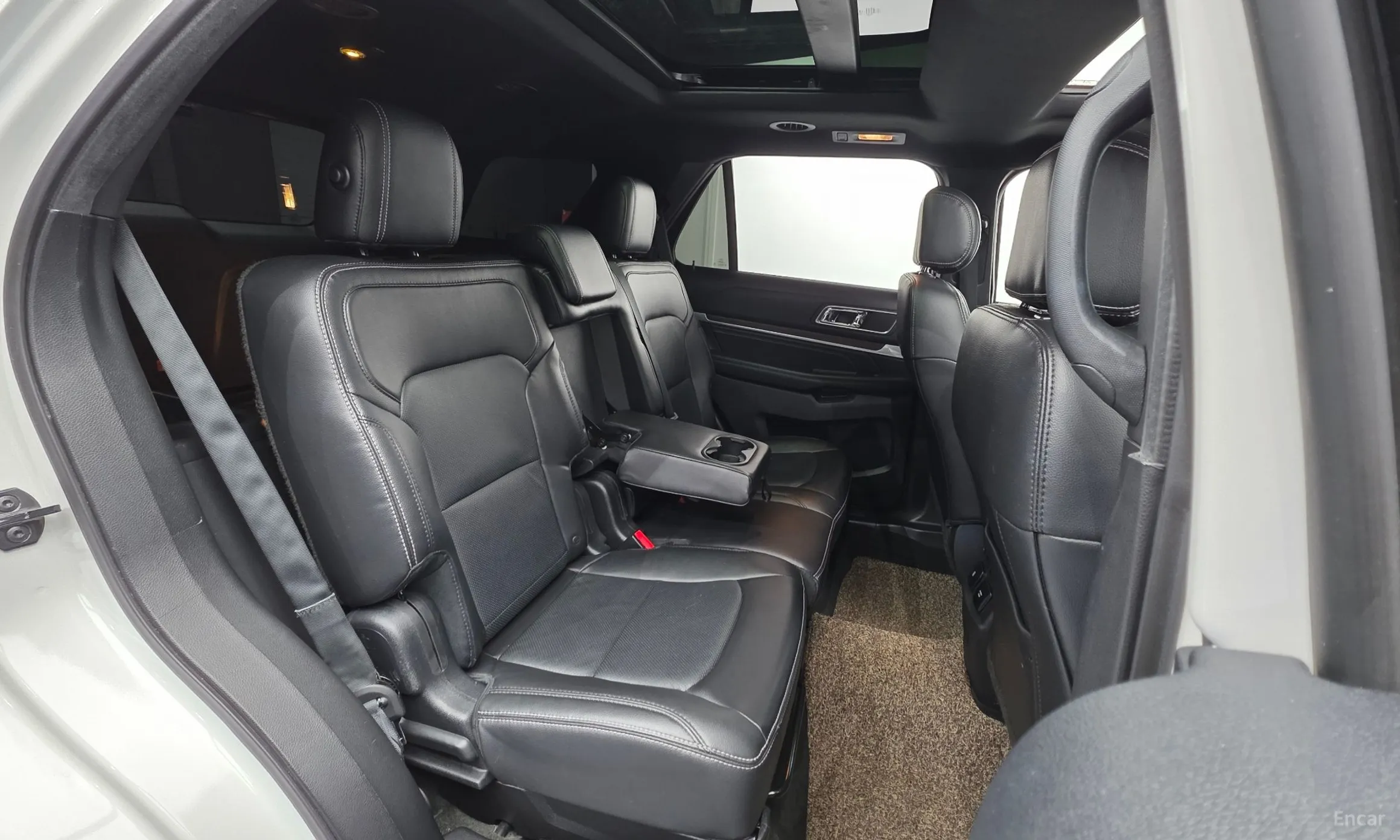 Ford Explorer превью 18