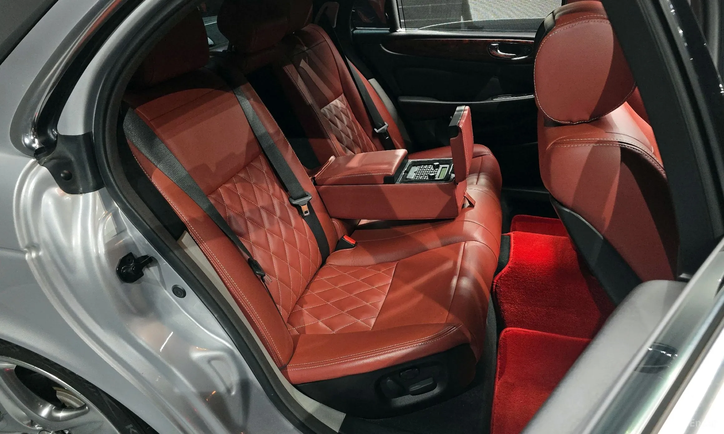 Jaguar XJ-8 превью 12