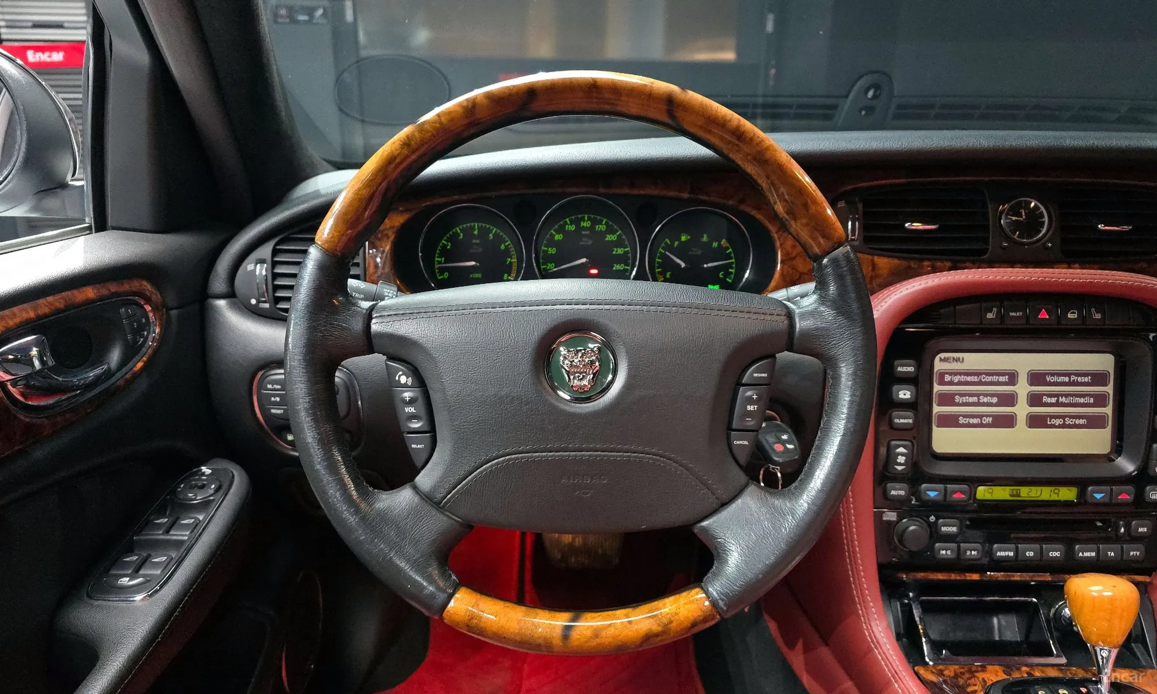 Jaguar XJ-8 превью 13