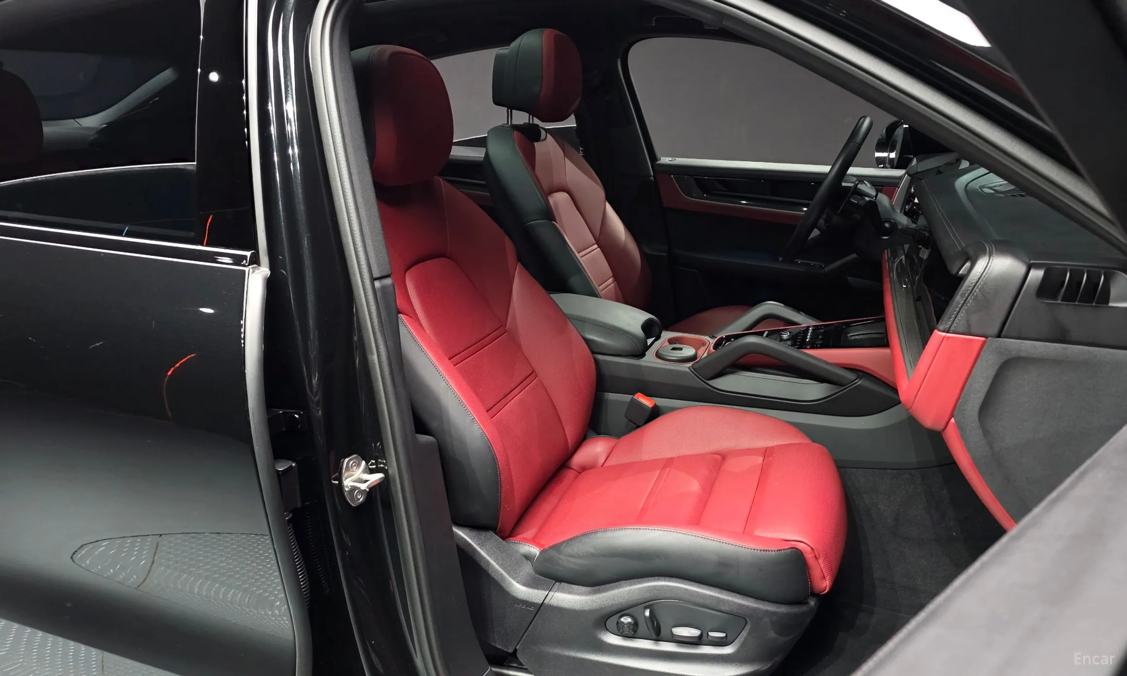 Porsche Cayenne (PO536) превью 10