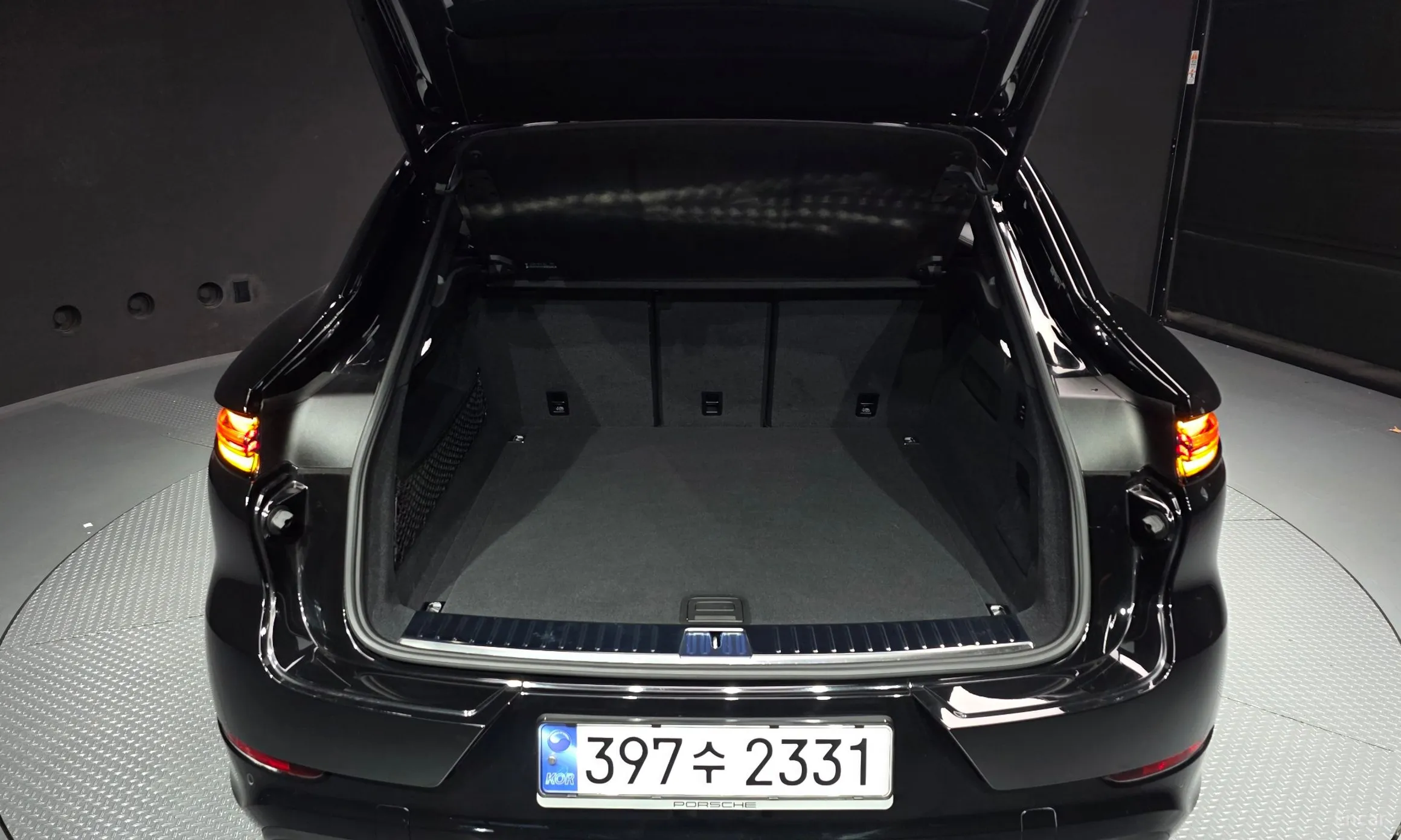 Porsche Cayenne (PO536) превью 20