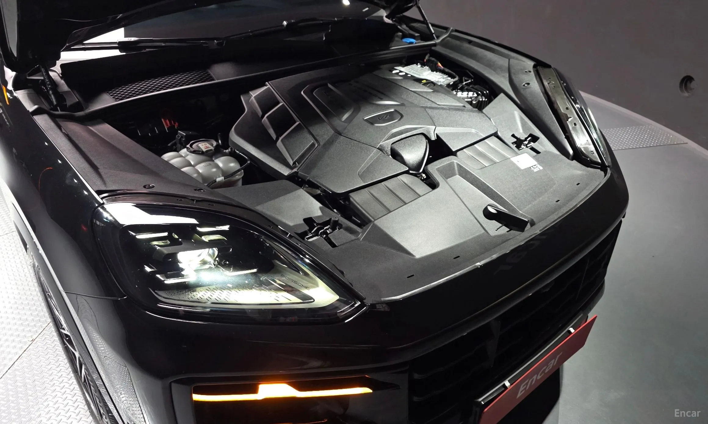 Porsche Cayenne (PO536) превью 6