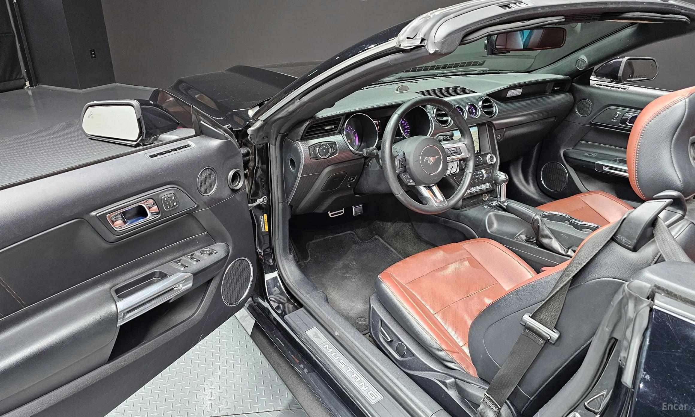 Ford Mustang превью 11