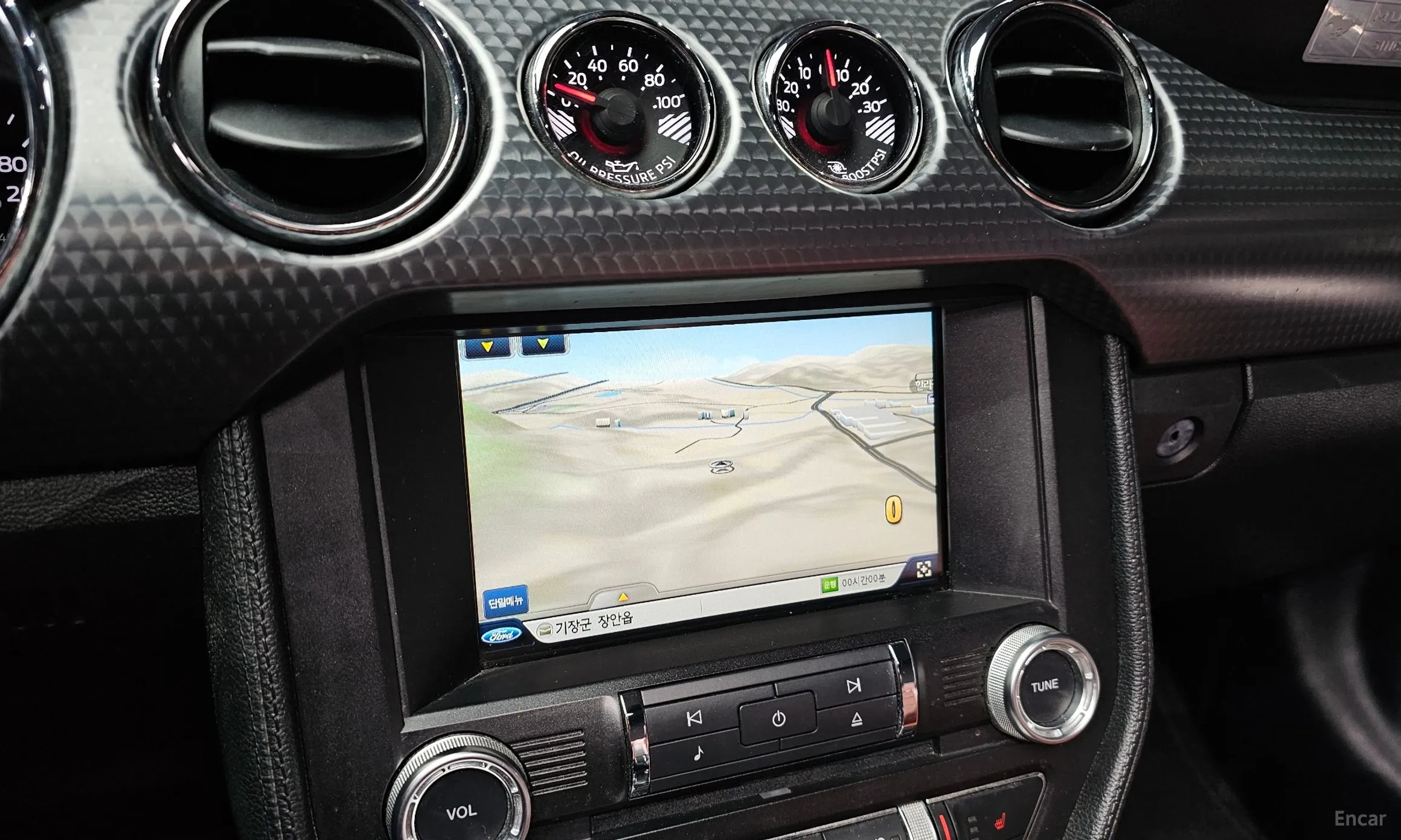 Ford Mustang превью 16