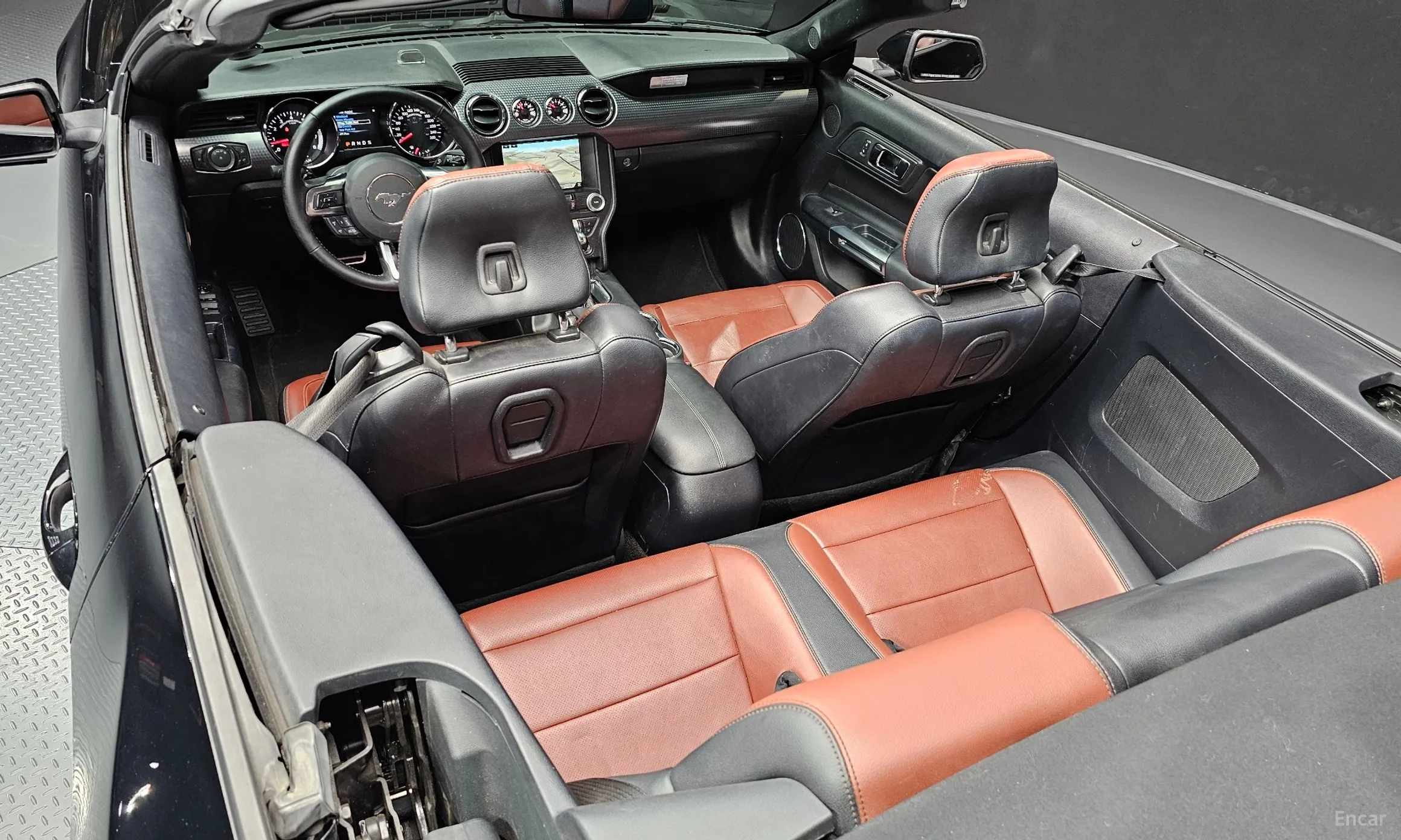 Ford Mustang превью 20