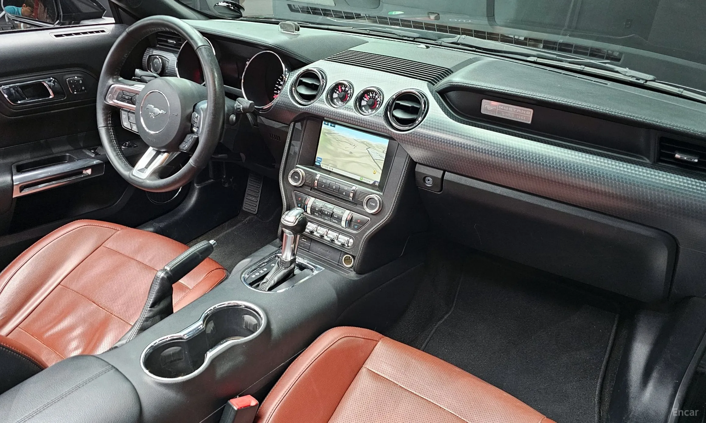 Ford Mustang превью 7