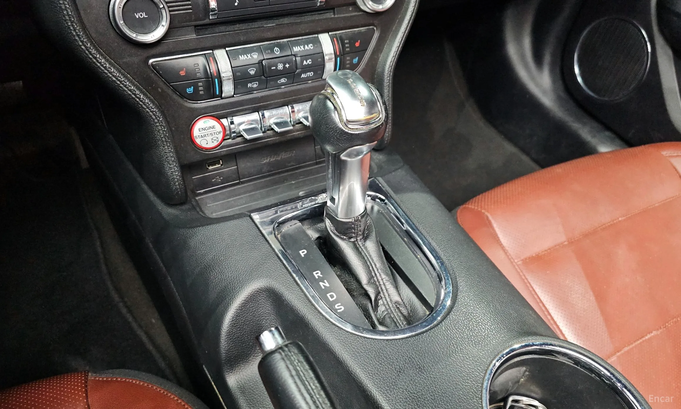 Ford Mustang превью 9
