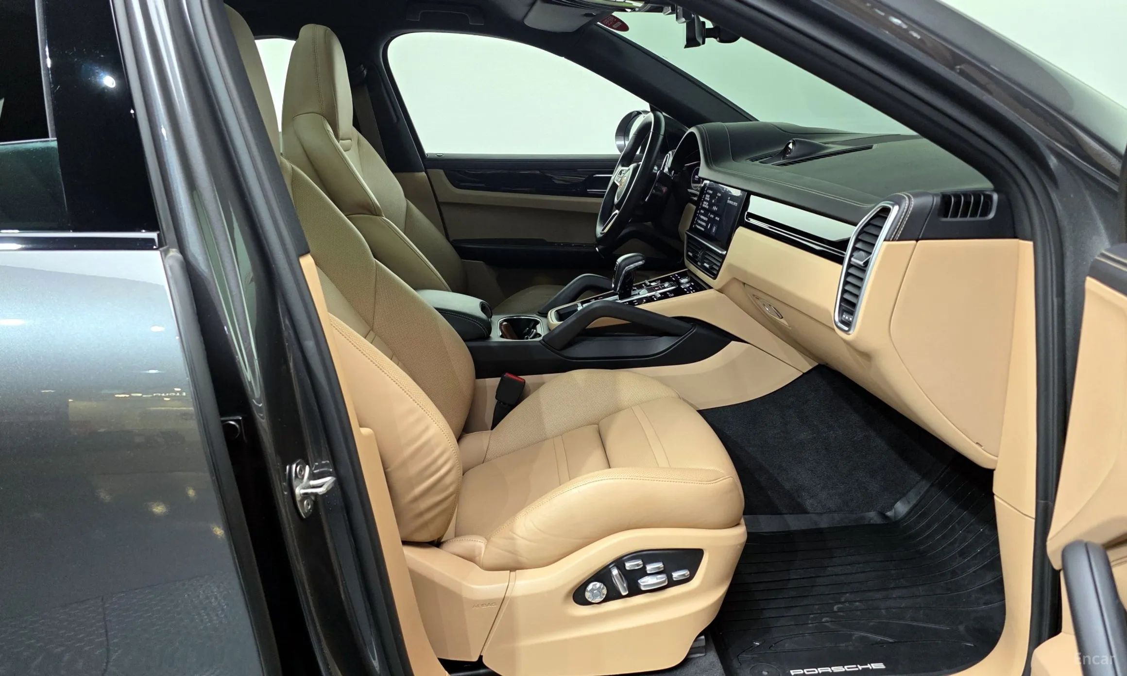 Porsche Cayenne (PO536) превью 11