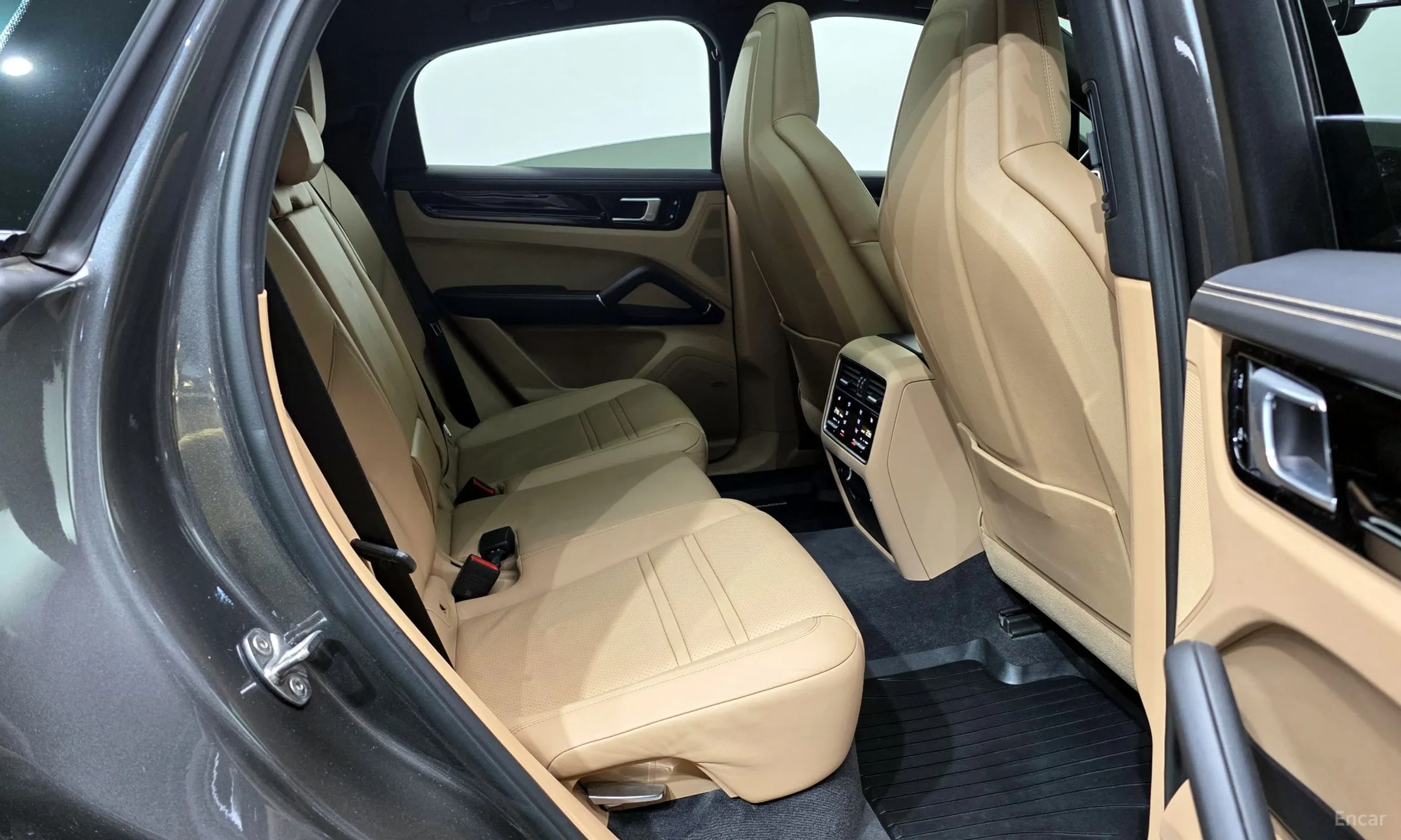 Porsche Cayenne (PO536) превью 12