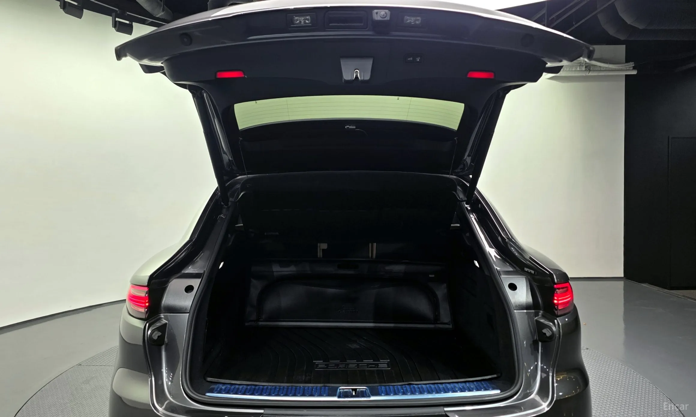 Porsche Cayenne (PO536) превью 20
