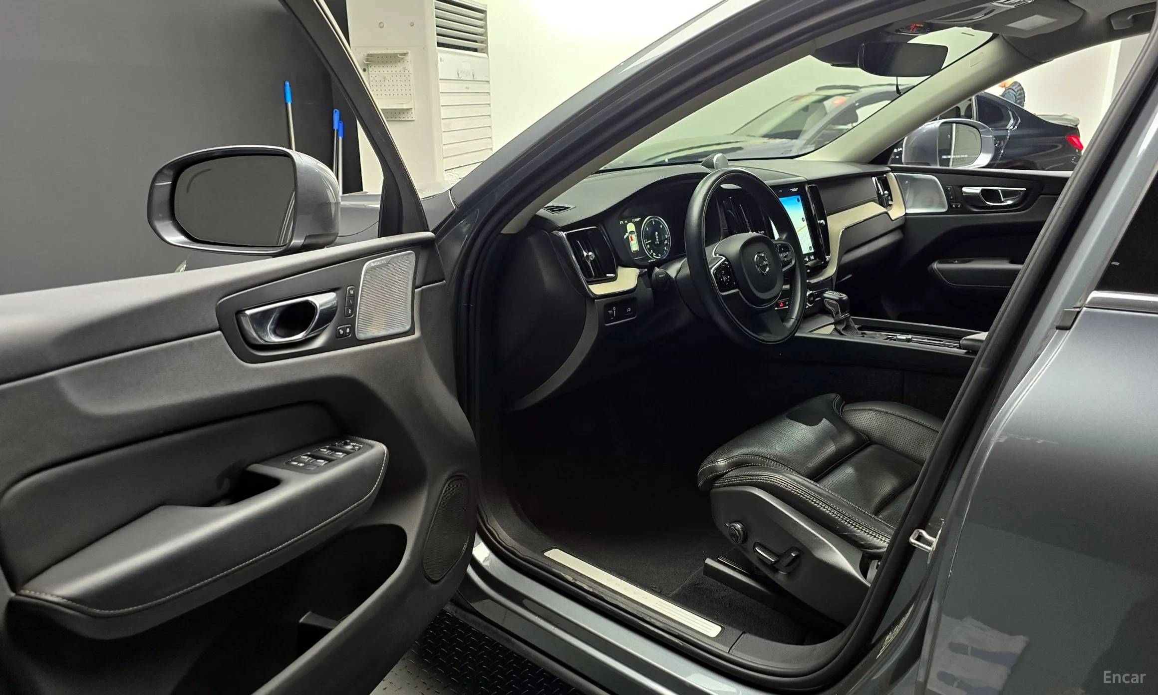 Volvo XC60 Gen 2 превью 10
