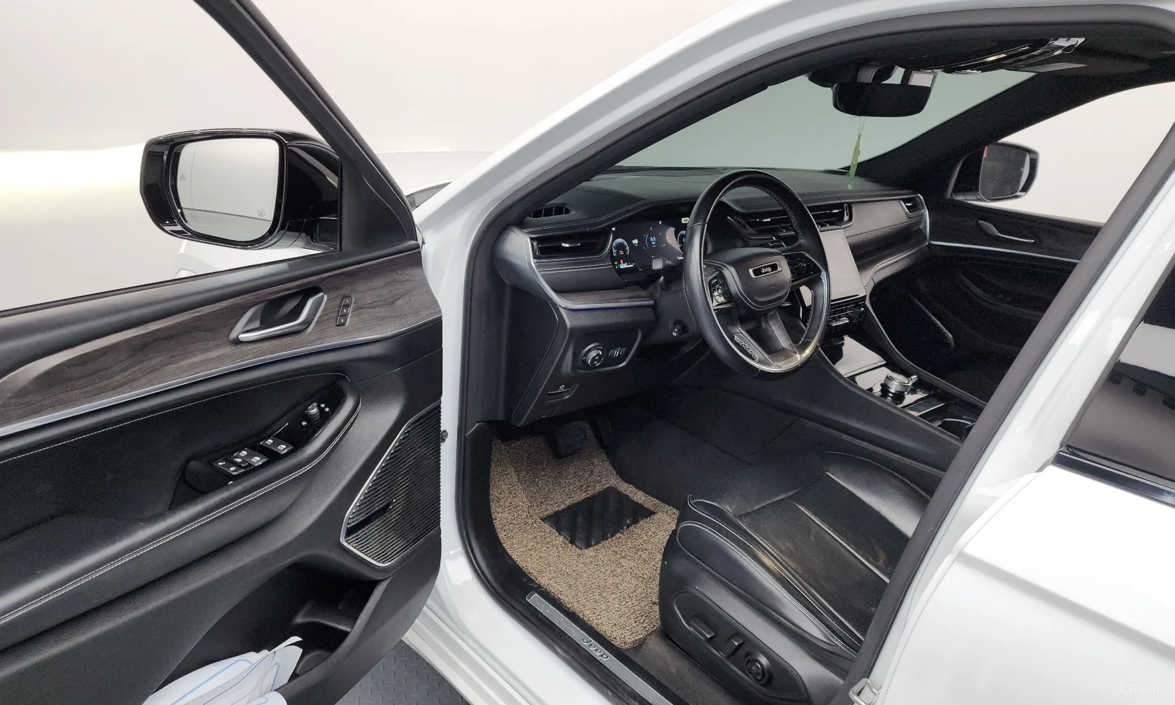 Jeep Grand Cherokee (WL) превью 10
