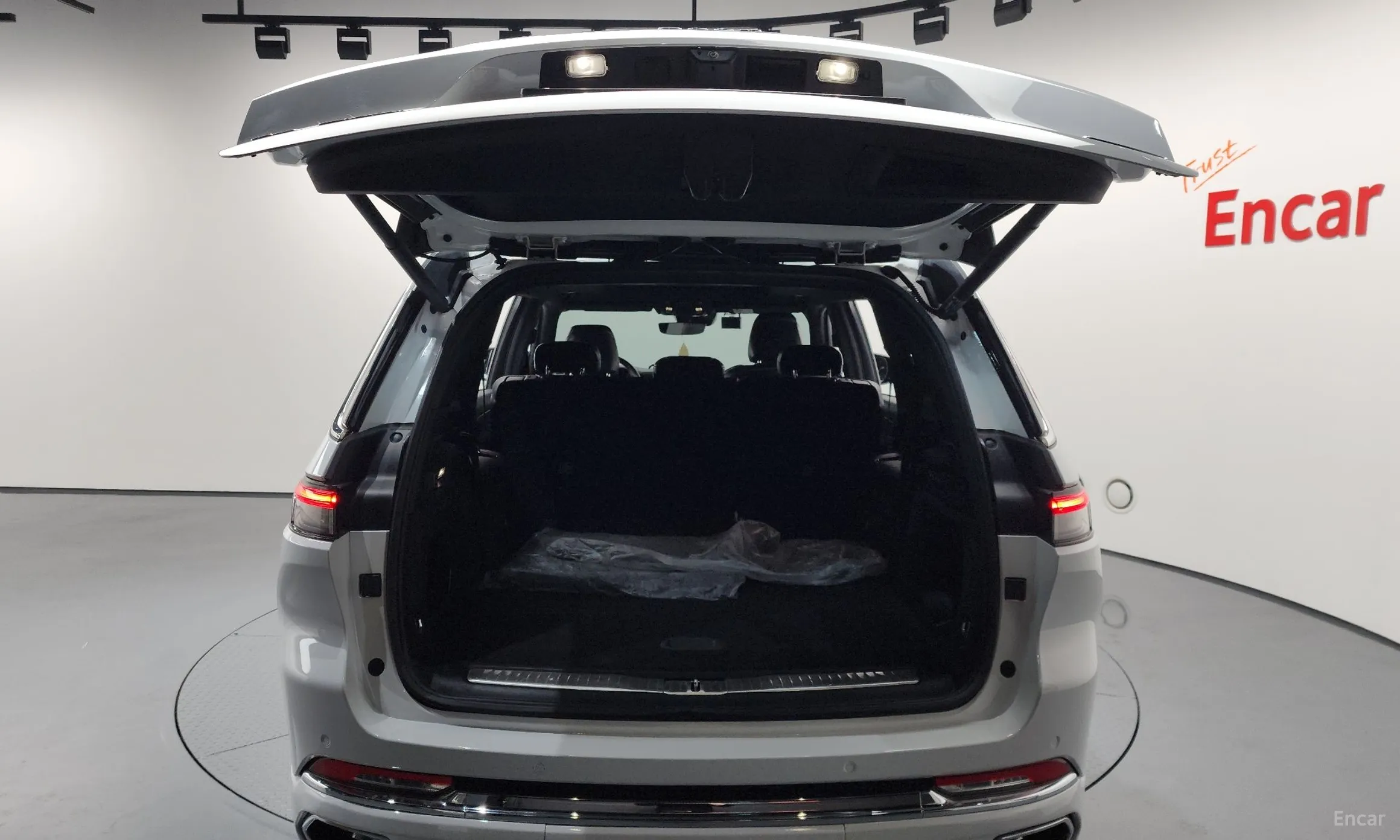 Jeep Grand Cherokee (WL) превью 20
