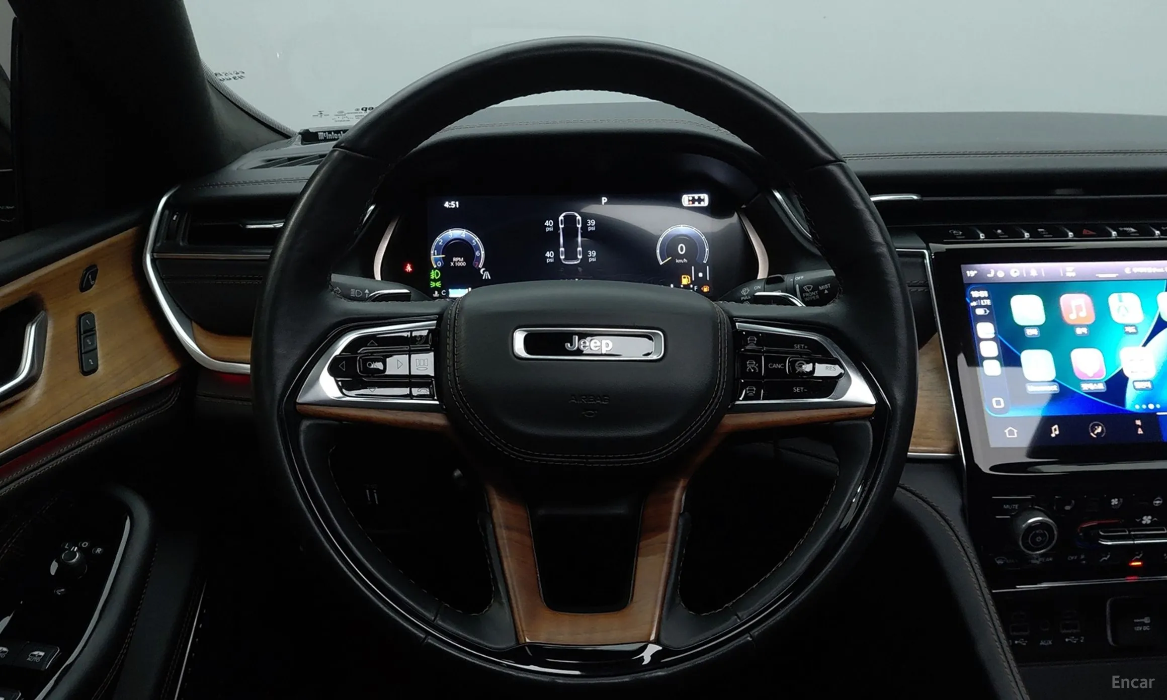 Jeep Grand Cherokee (WL) превью 12