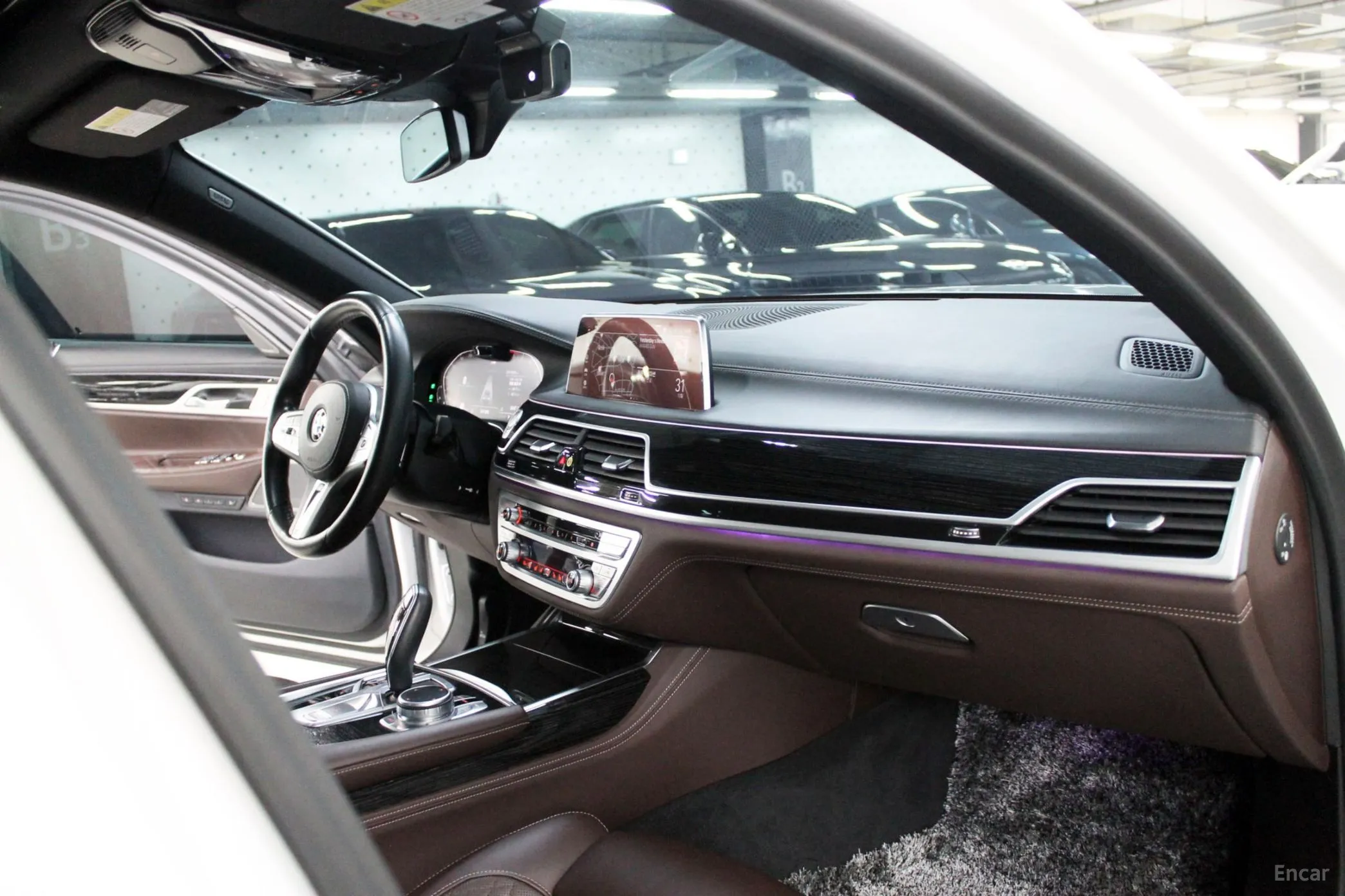 BMW 7 Series (G11) превью 10
