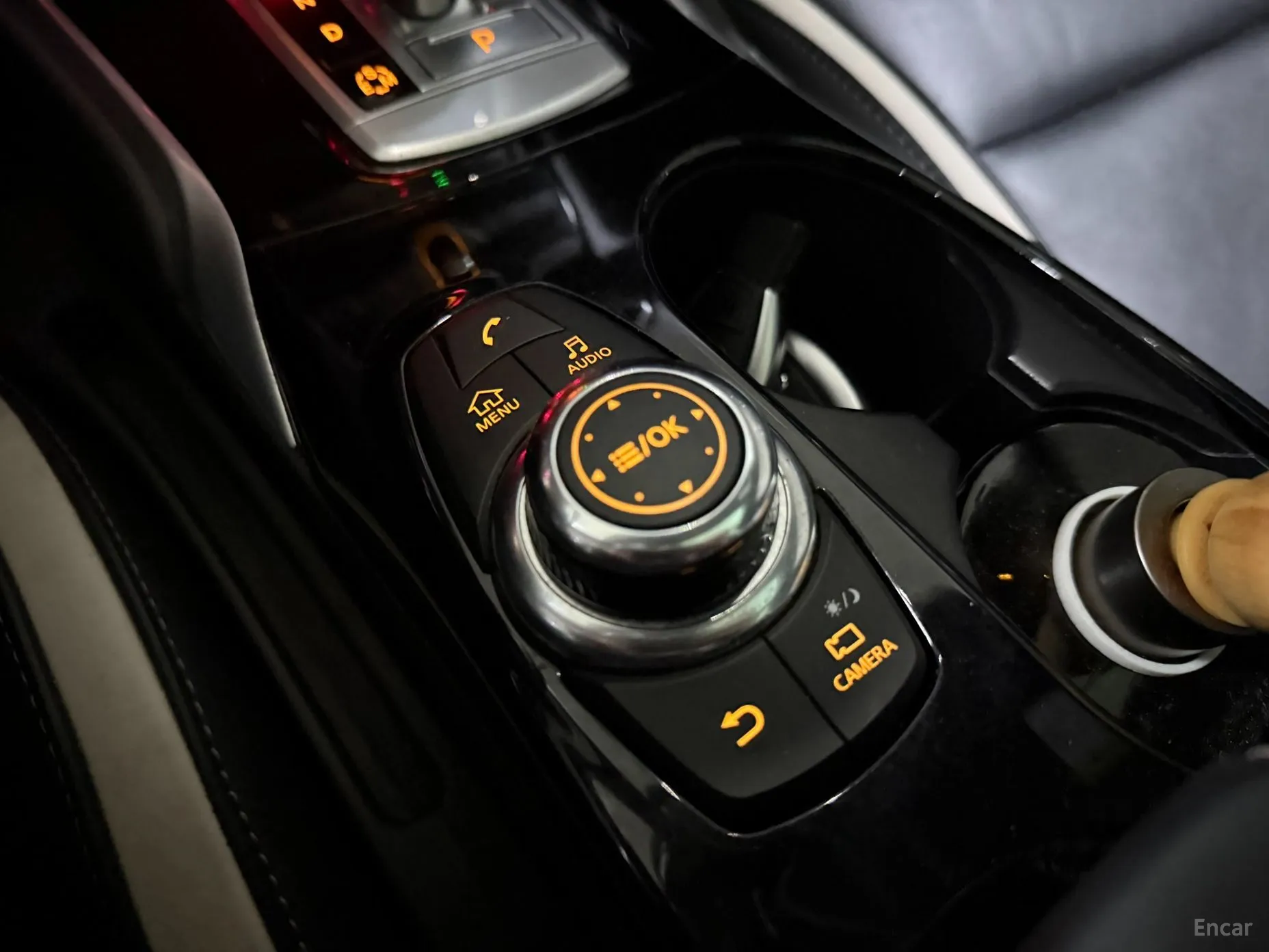 Infiniti Q30 превью 14