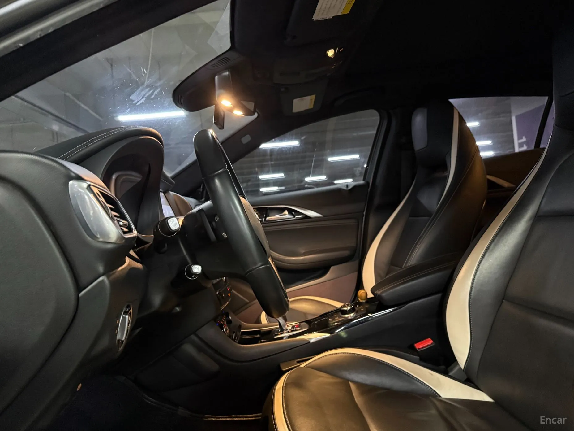 Infiniti Q30 превью 5