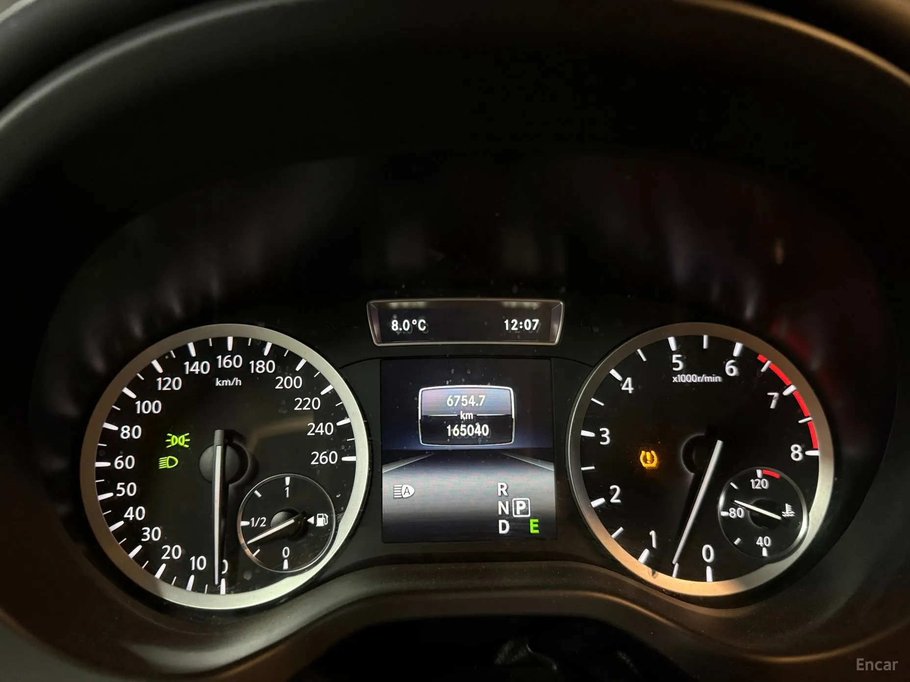 Infiniti Q30 превью 8