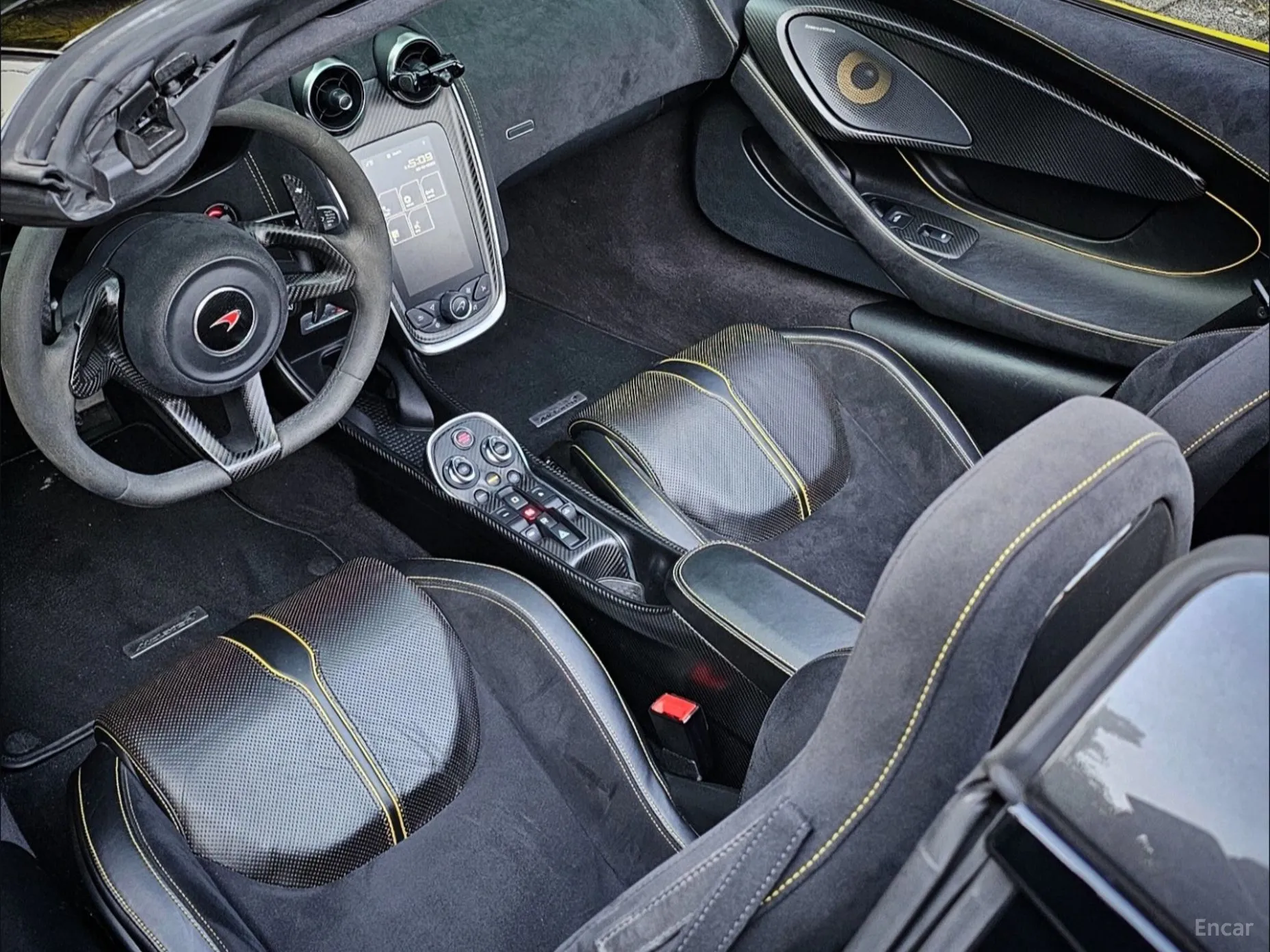 McLaren 570S превью 14