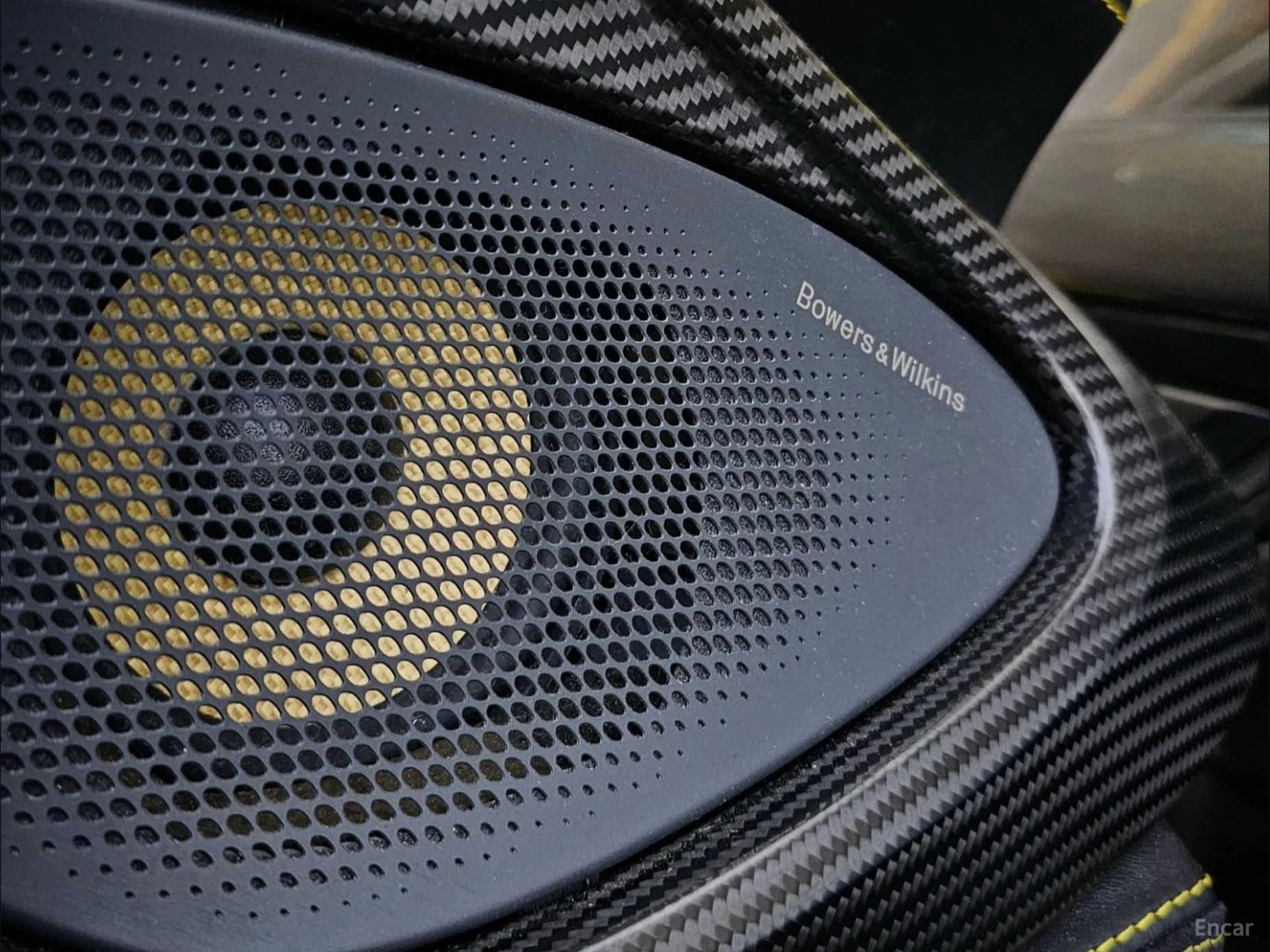 McLaren 570S превью 15