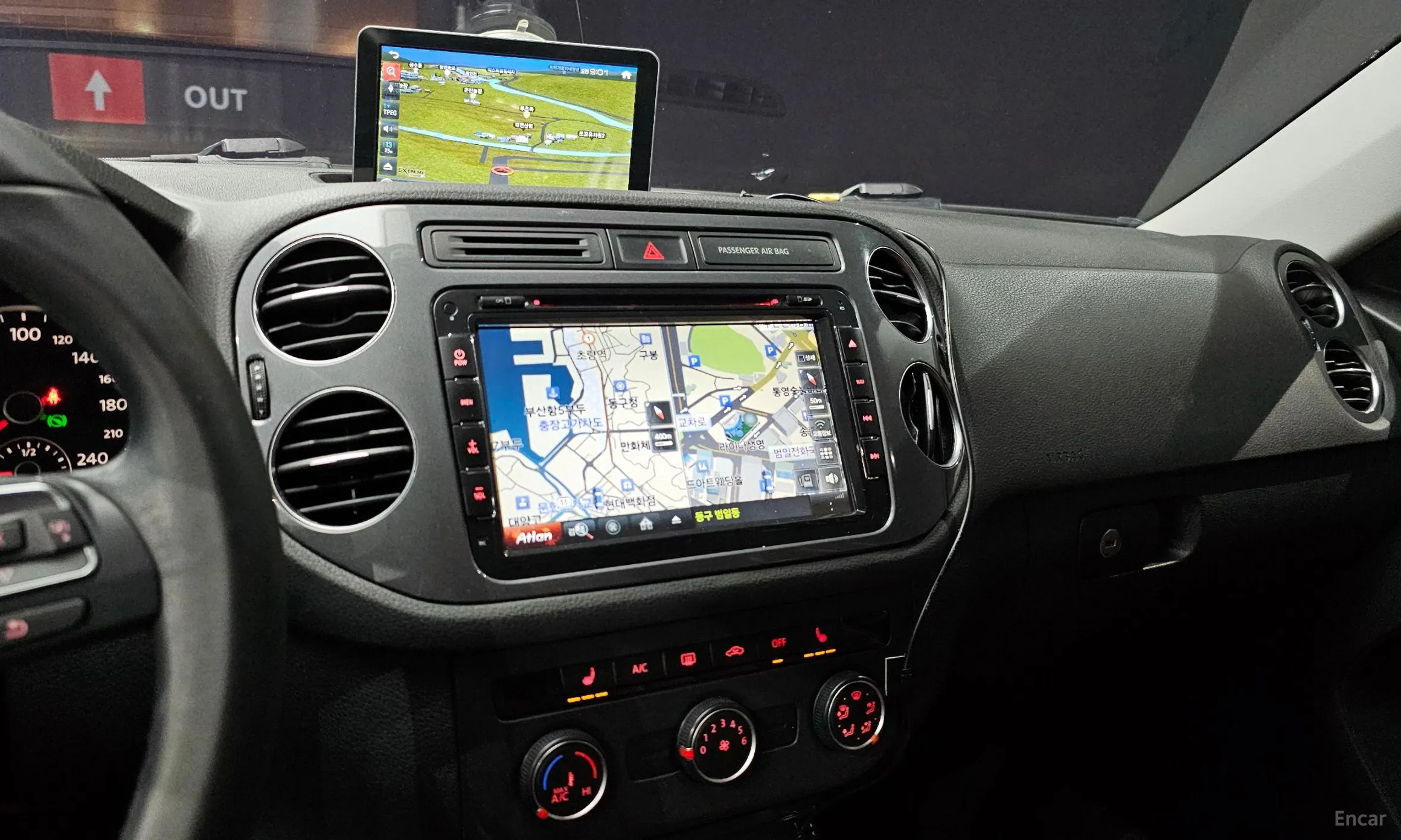 Volkswagen New Tiguan превью 14