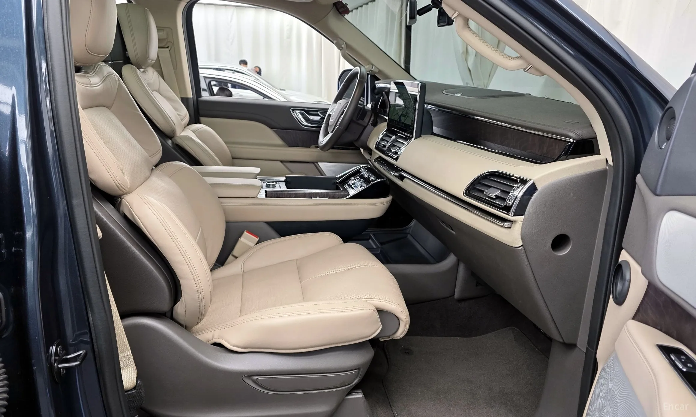 Lincoln Navigator 4th generation превью 11