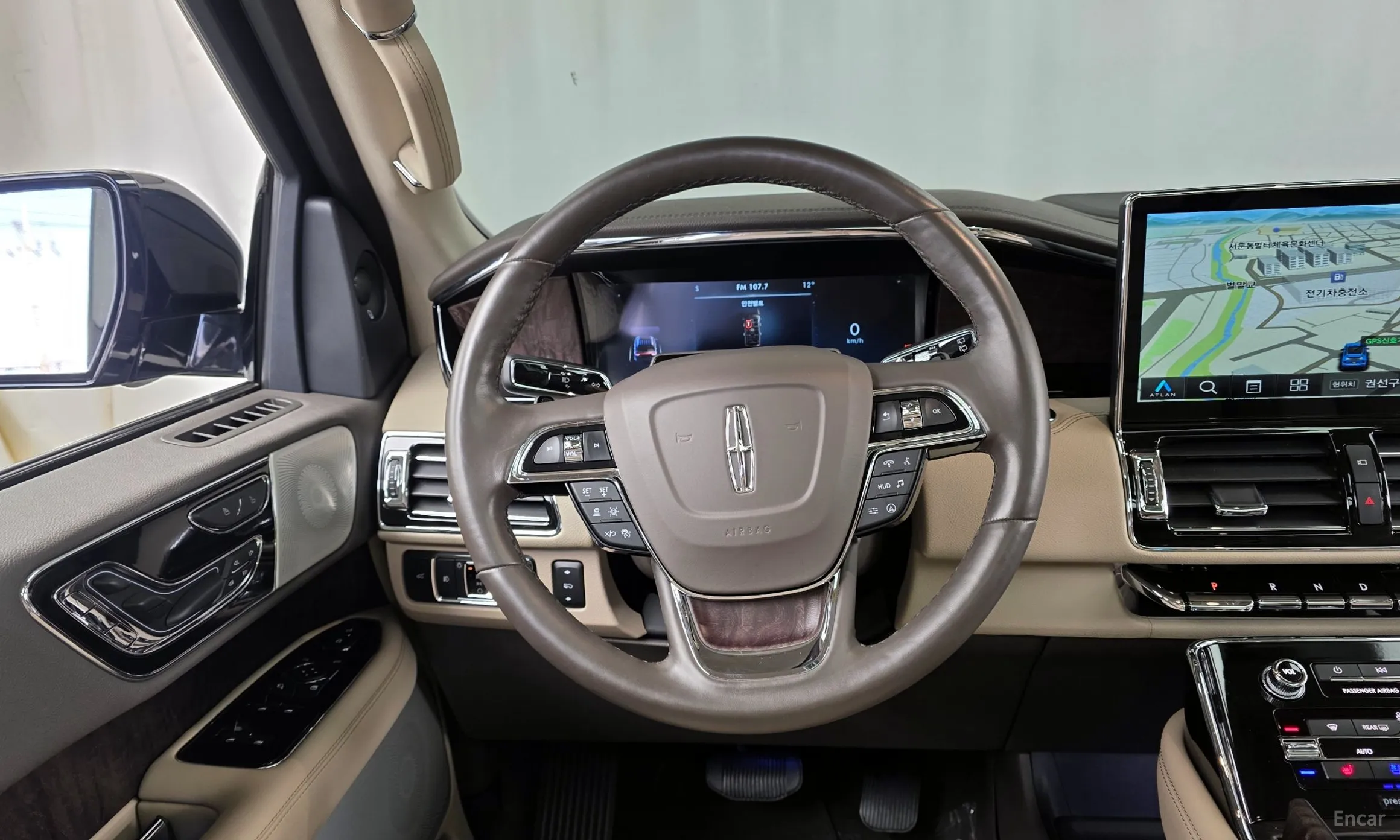 Lincoln Navigator 4th generation превью 13