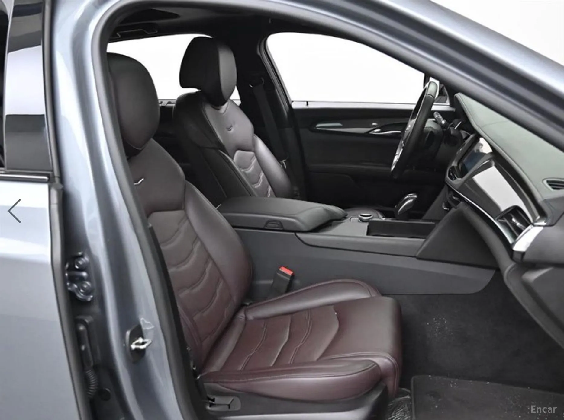 Cadillac CT6 превью 10