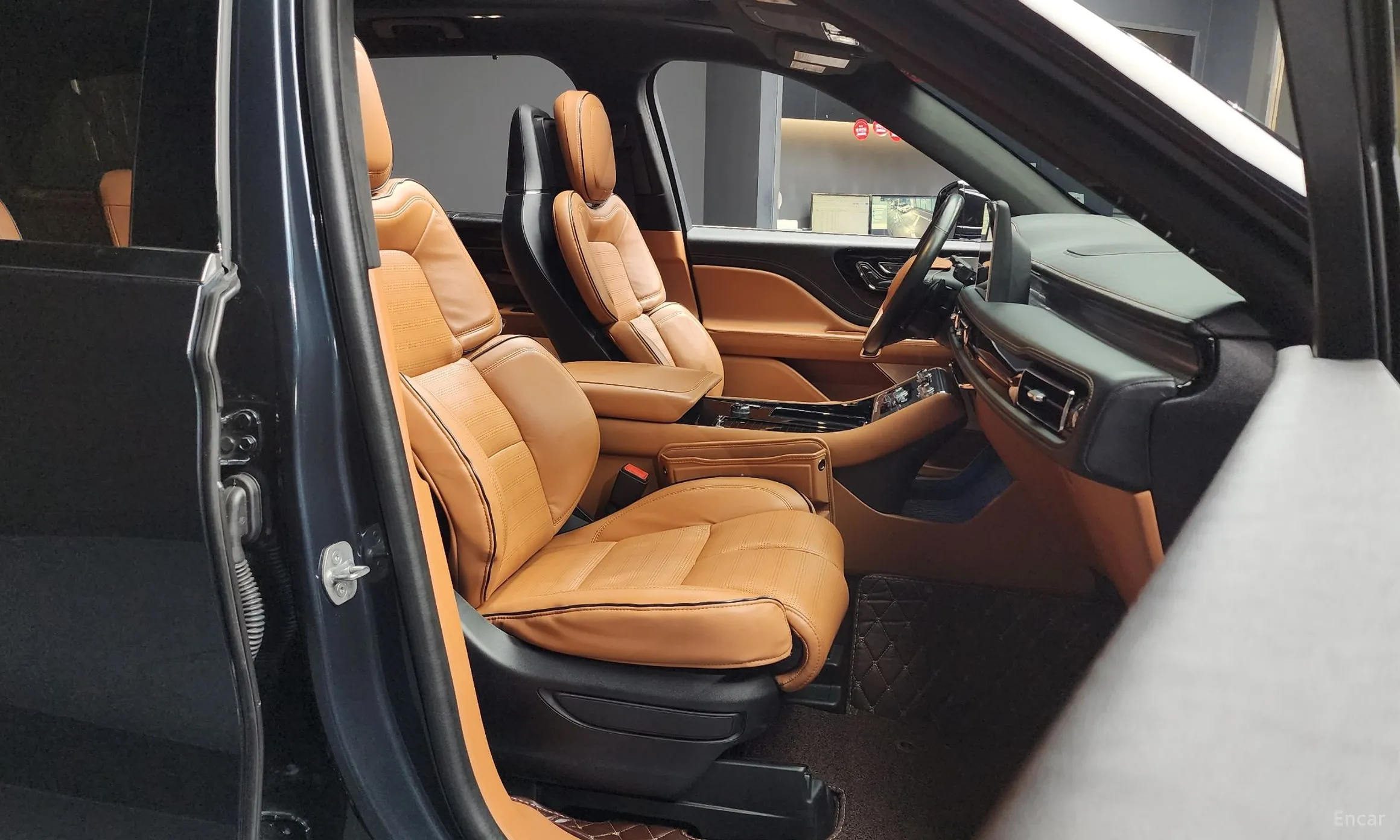 Lincoln Aviator 2nd Generation превью 11