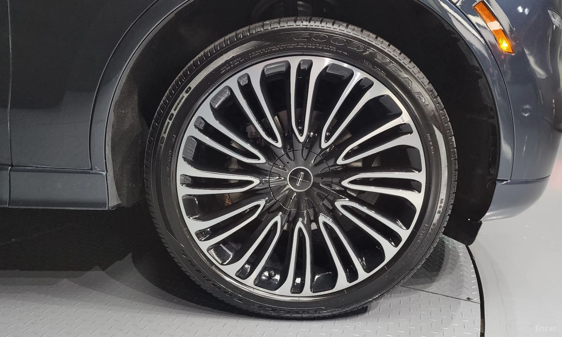 Lincoln Aviator 2nd Generation превью 5
