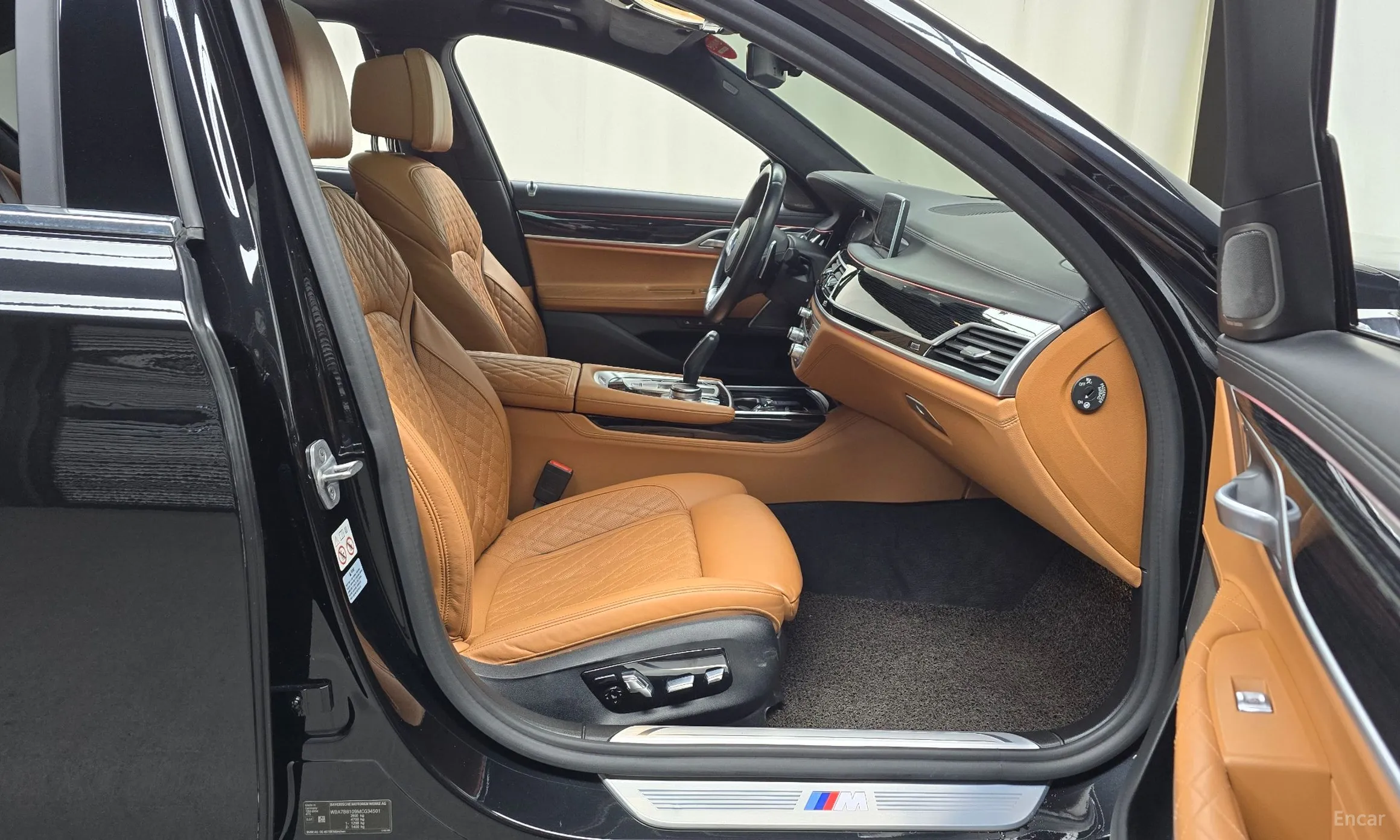BMW 7 Series (G11) превью 10
