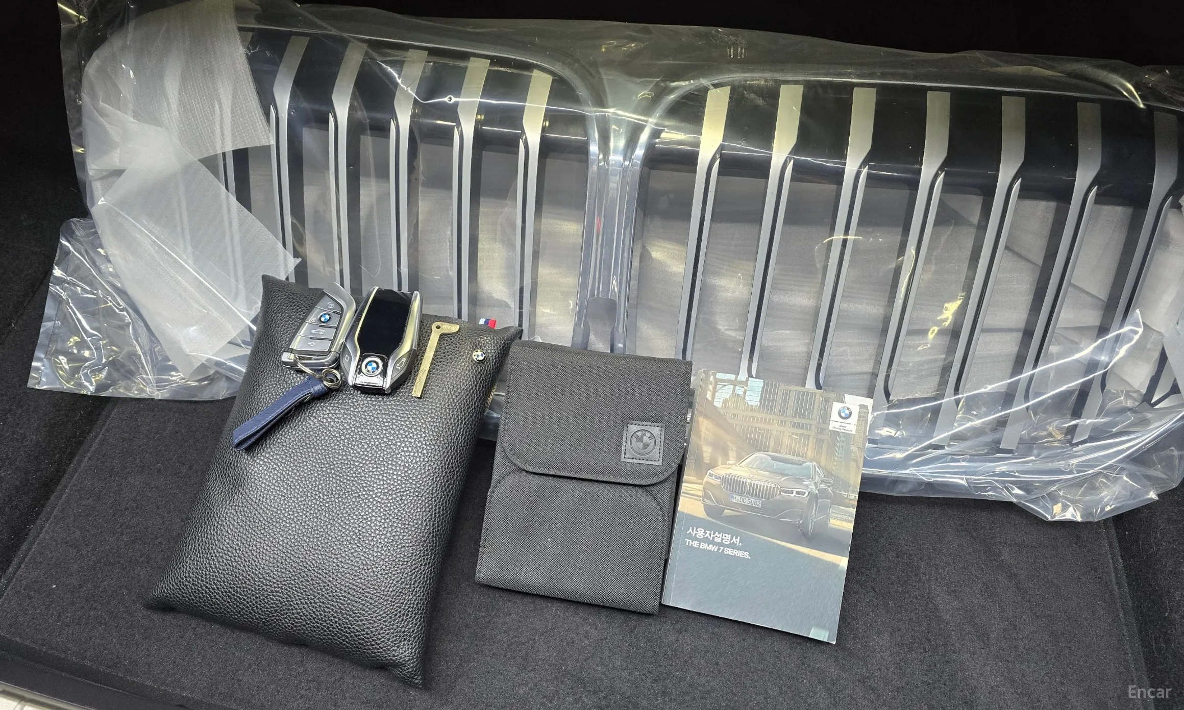 BMW 7 Series (G11) превью 17