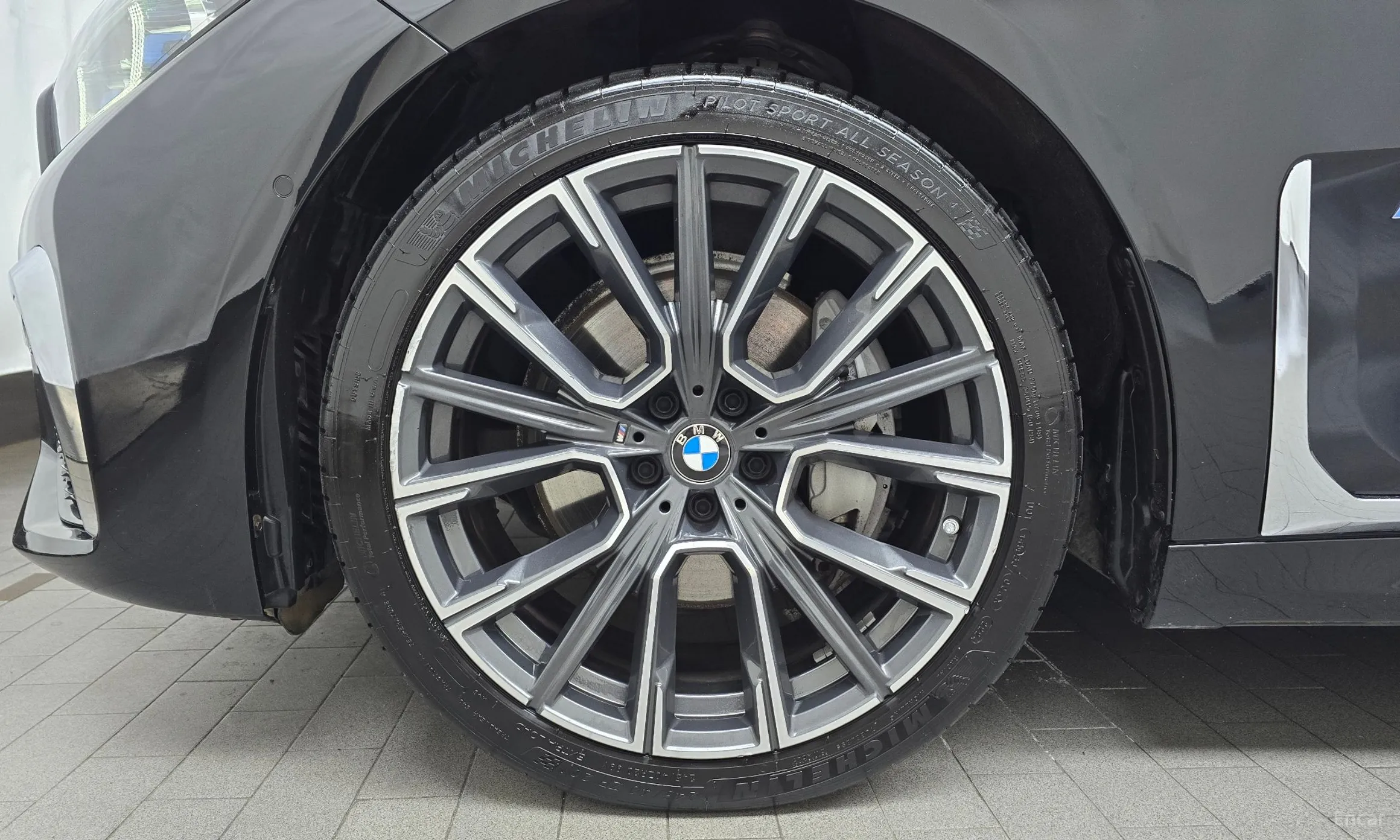 BMW 7 Series (G11) превью 5