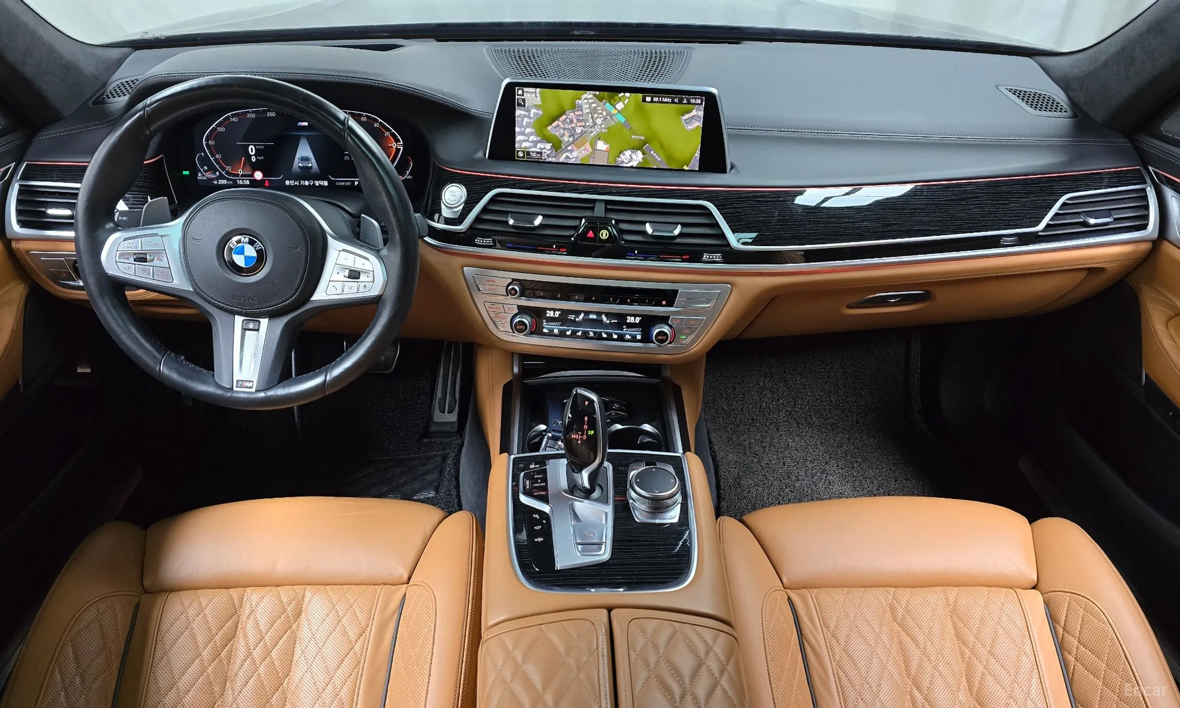 BMW 7 Series (G11) превью 7