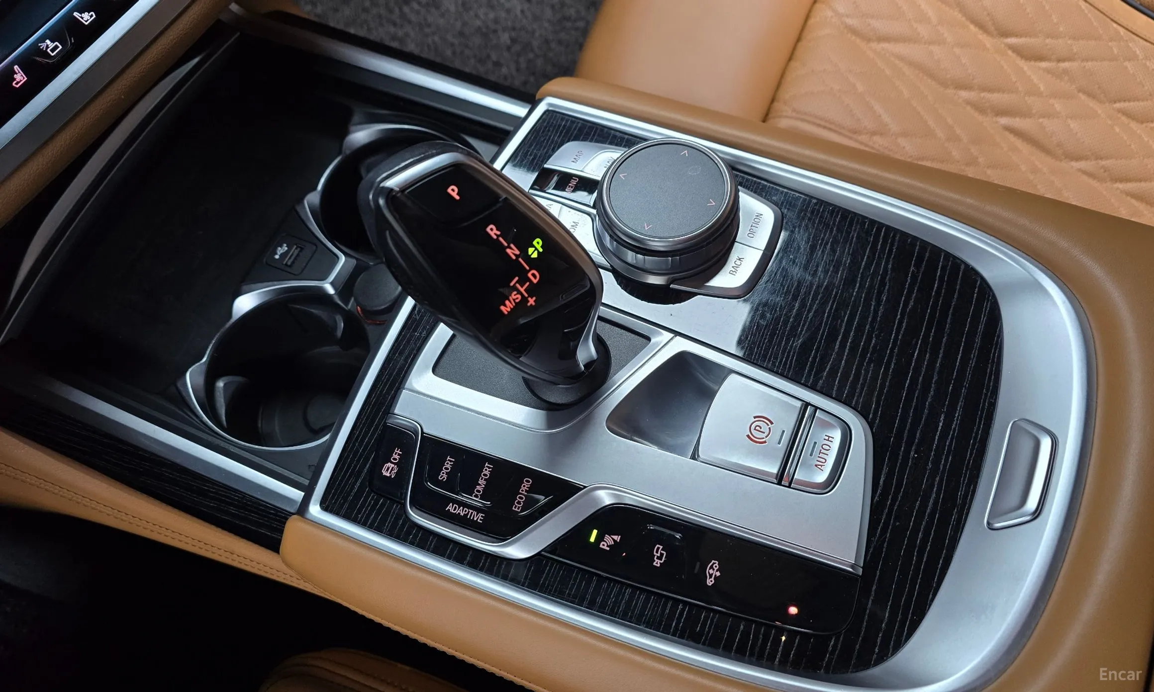 BMW 7 Series (G11) превью 9