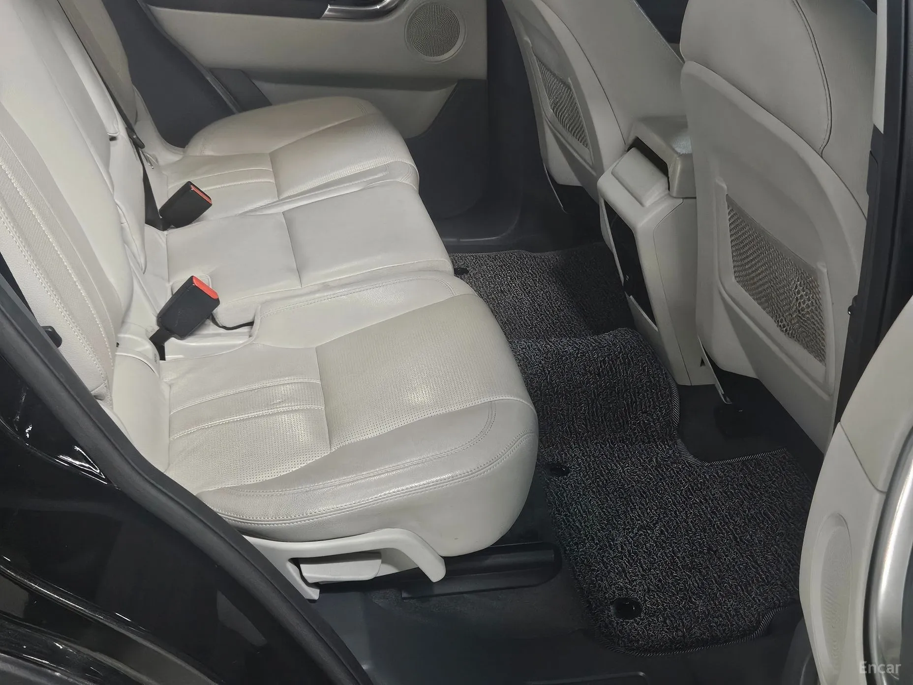 Land Rover Discovery Sports превью 12