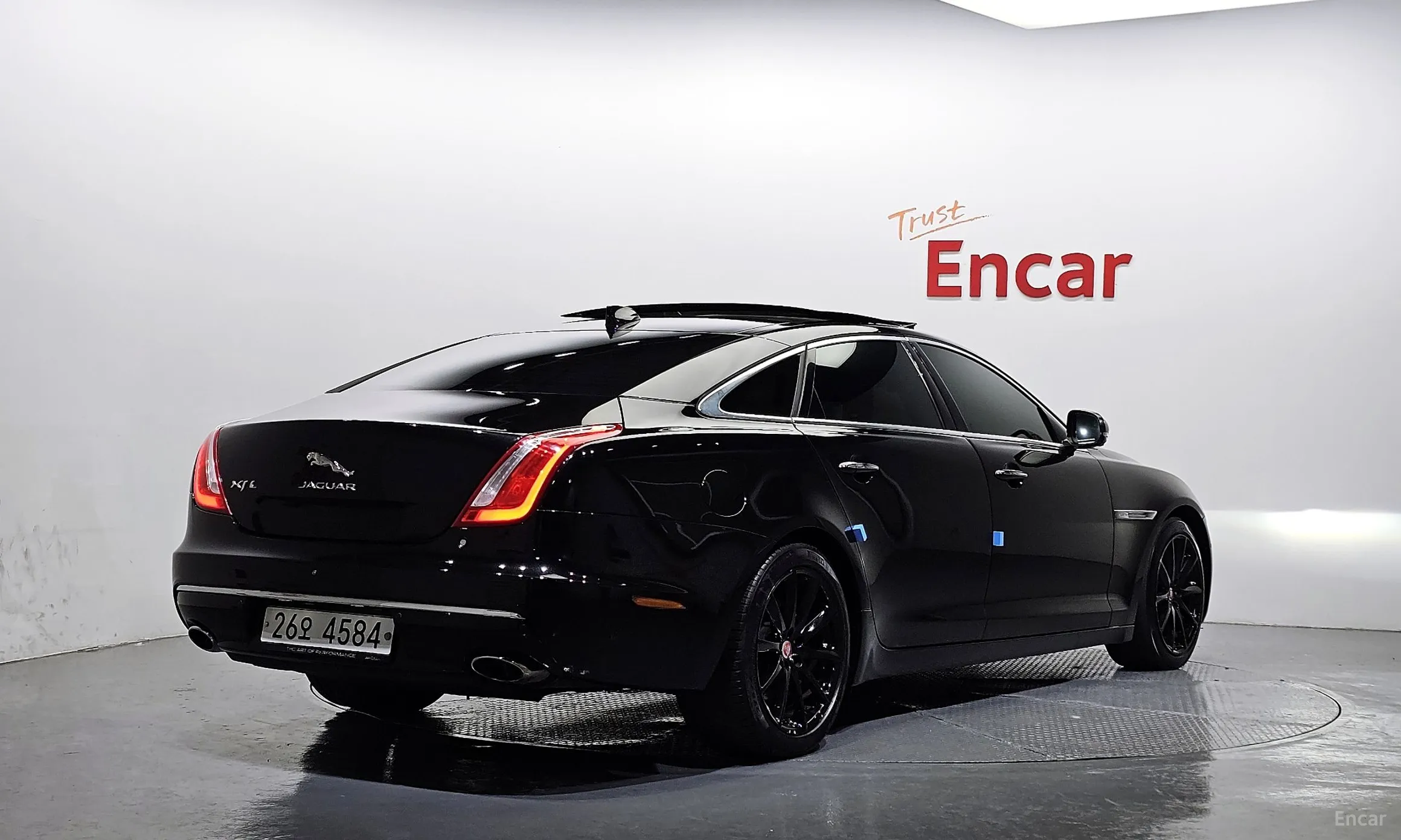Jaguar All New XJ
