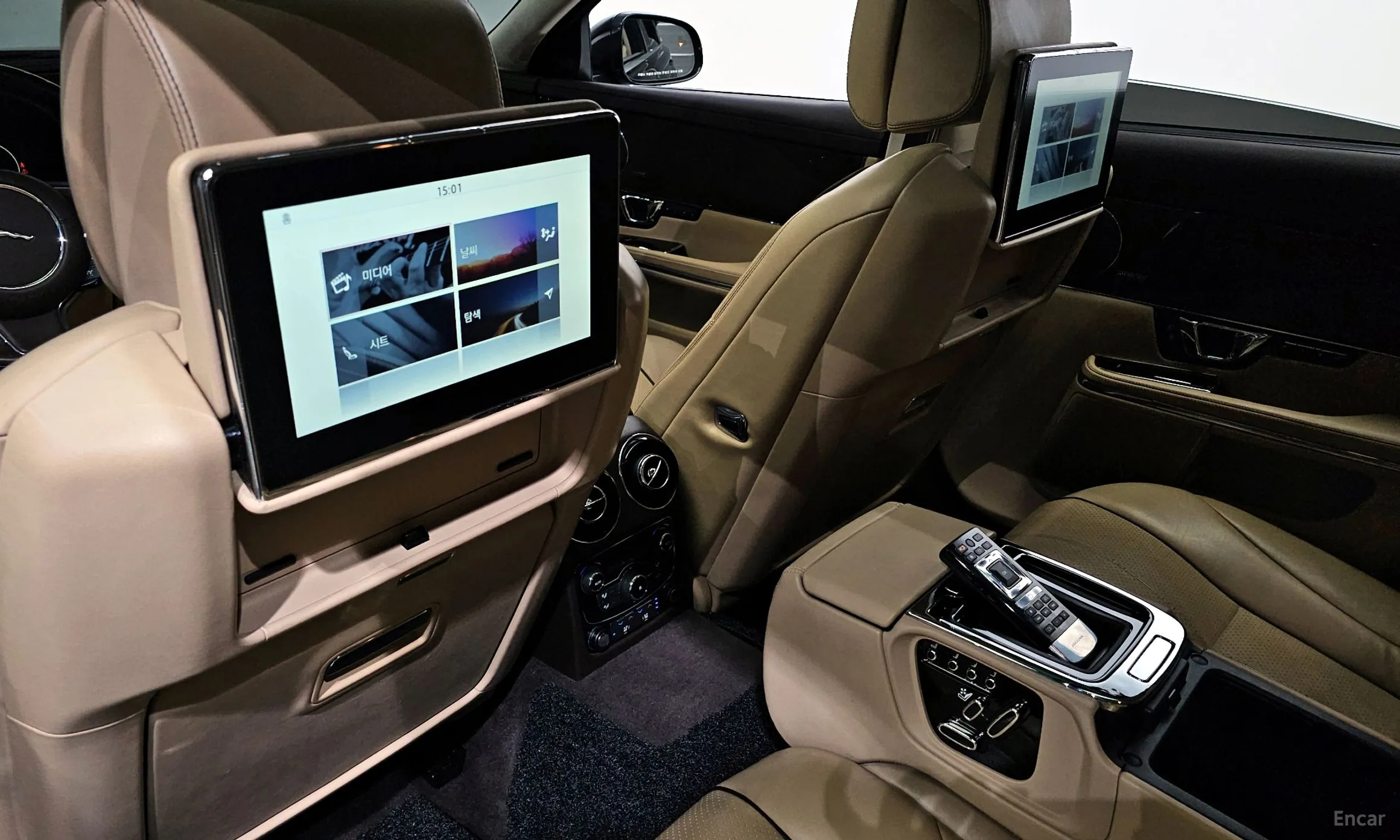 Jaguar All New XJ превью 18