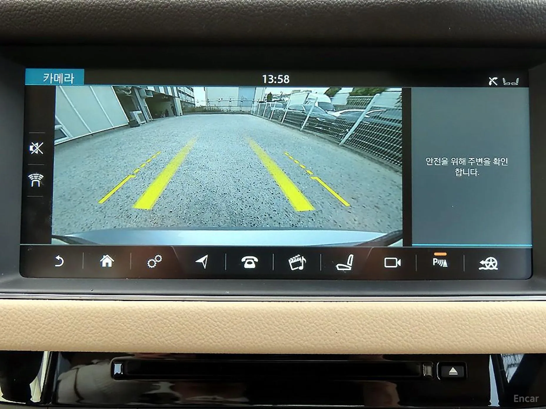 Jaguar XF (x260) превью 14
