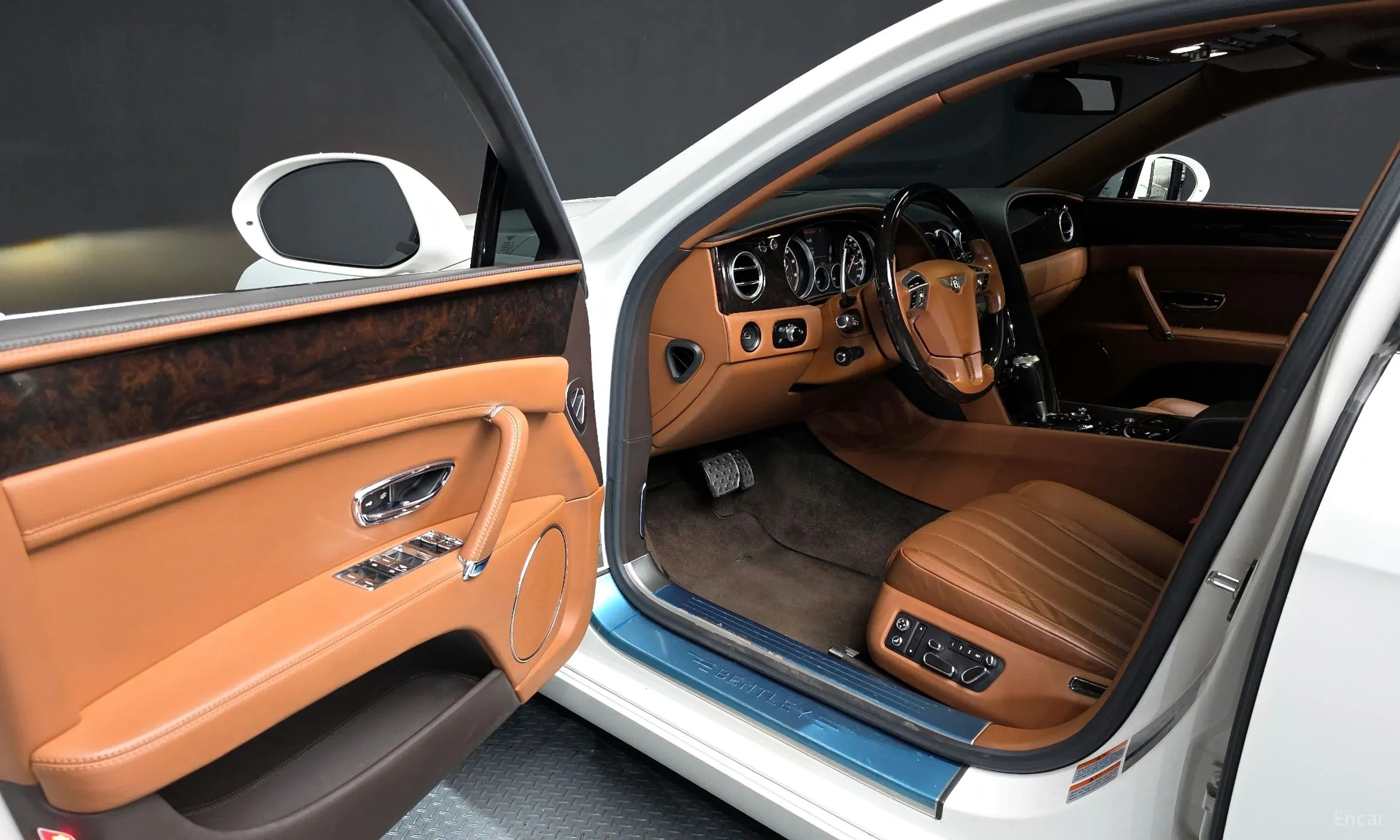 Bentley Flying Spur 2nd Generation превью 10