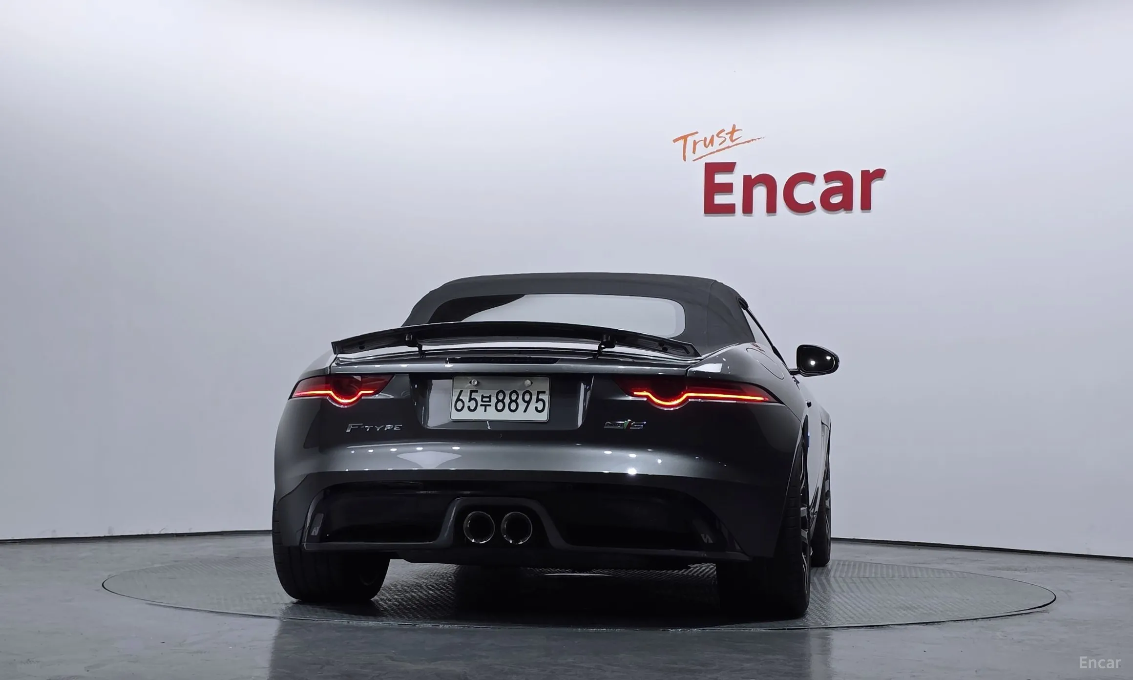 Jaguar F-TYPE превью 4