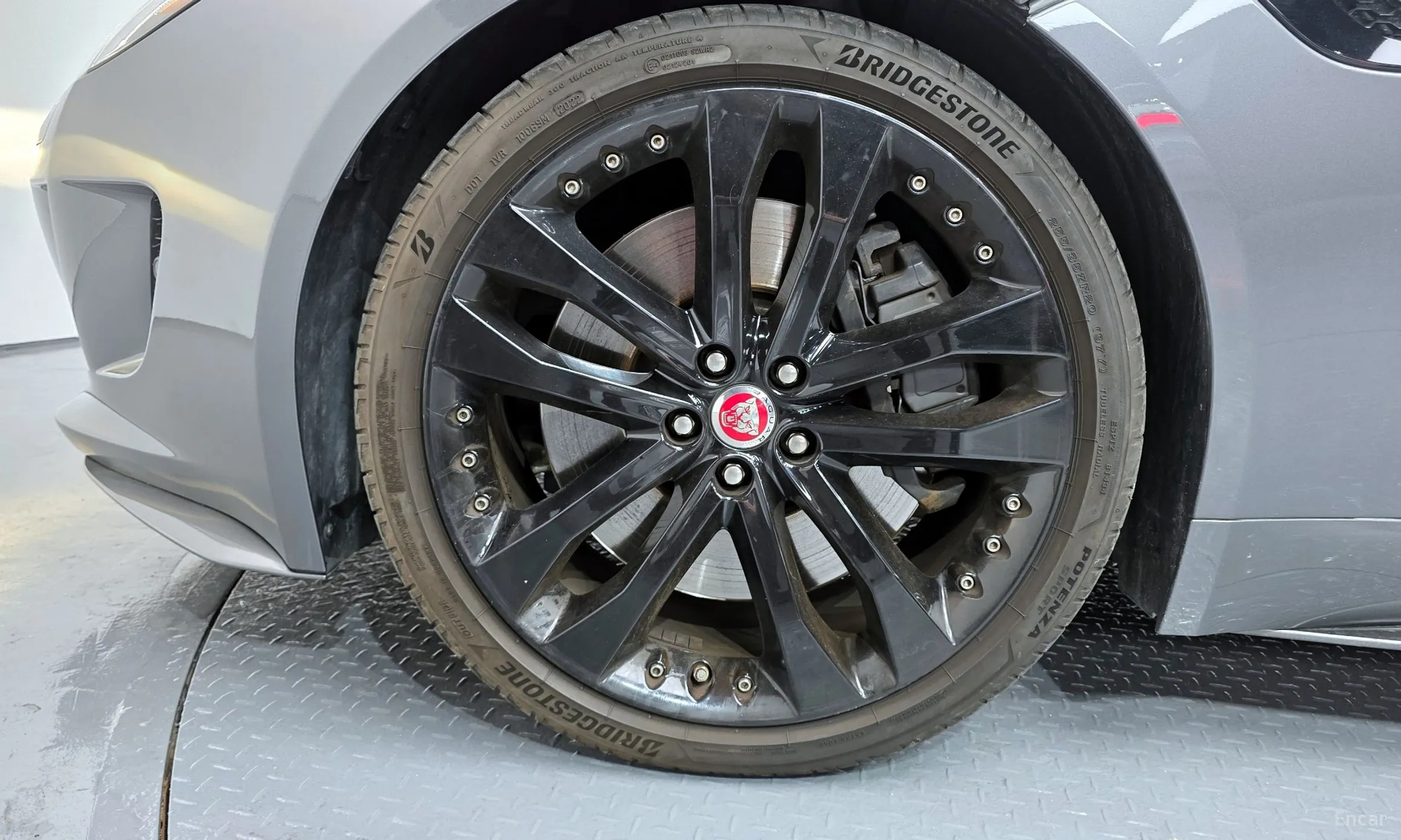 Jaguar F-TYPE превью 5