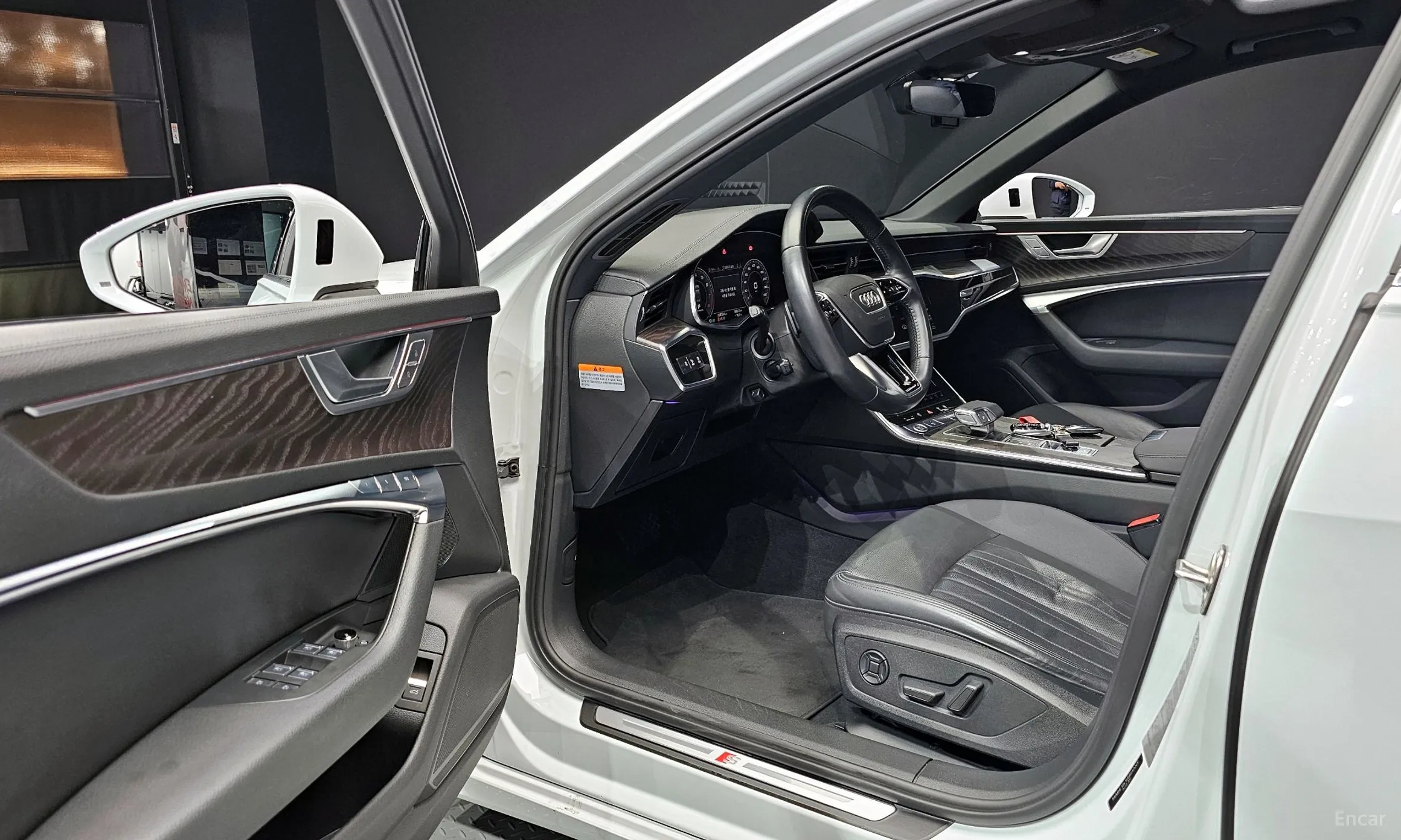 Audi A6 (C8) превью 10