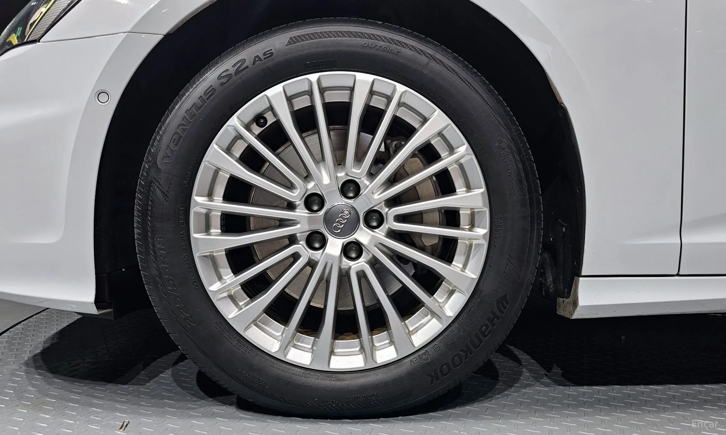 Audi A6 (C8) превью 5