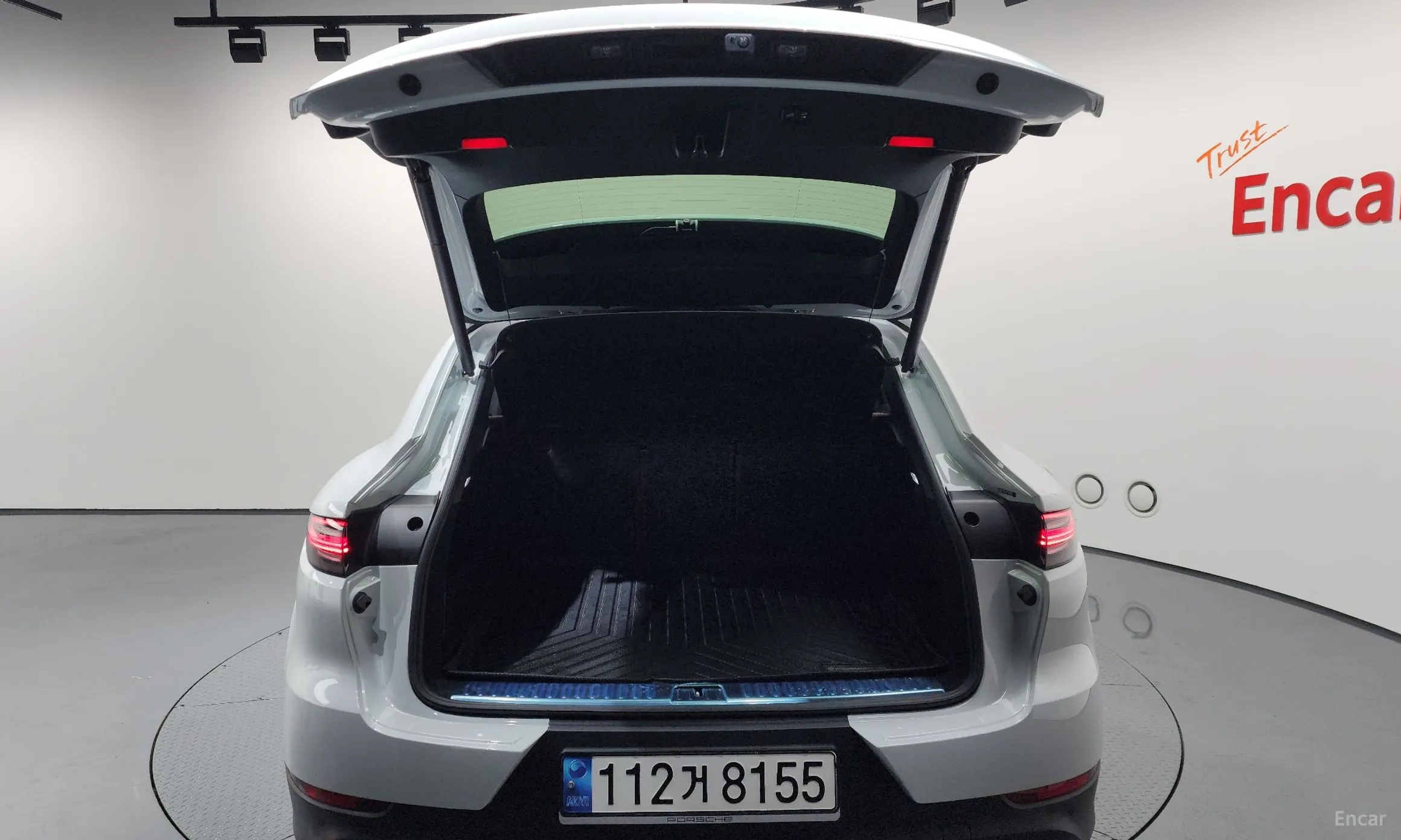 Porsche Cayenne (PO536) превью 20