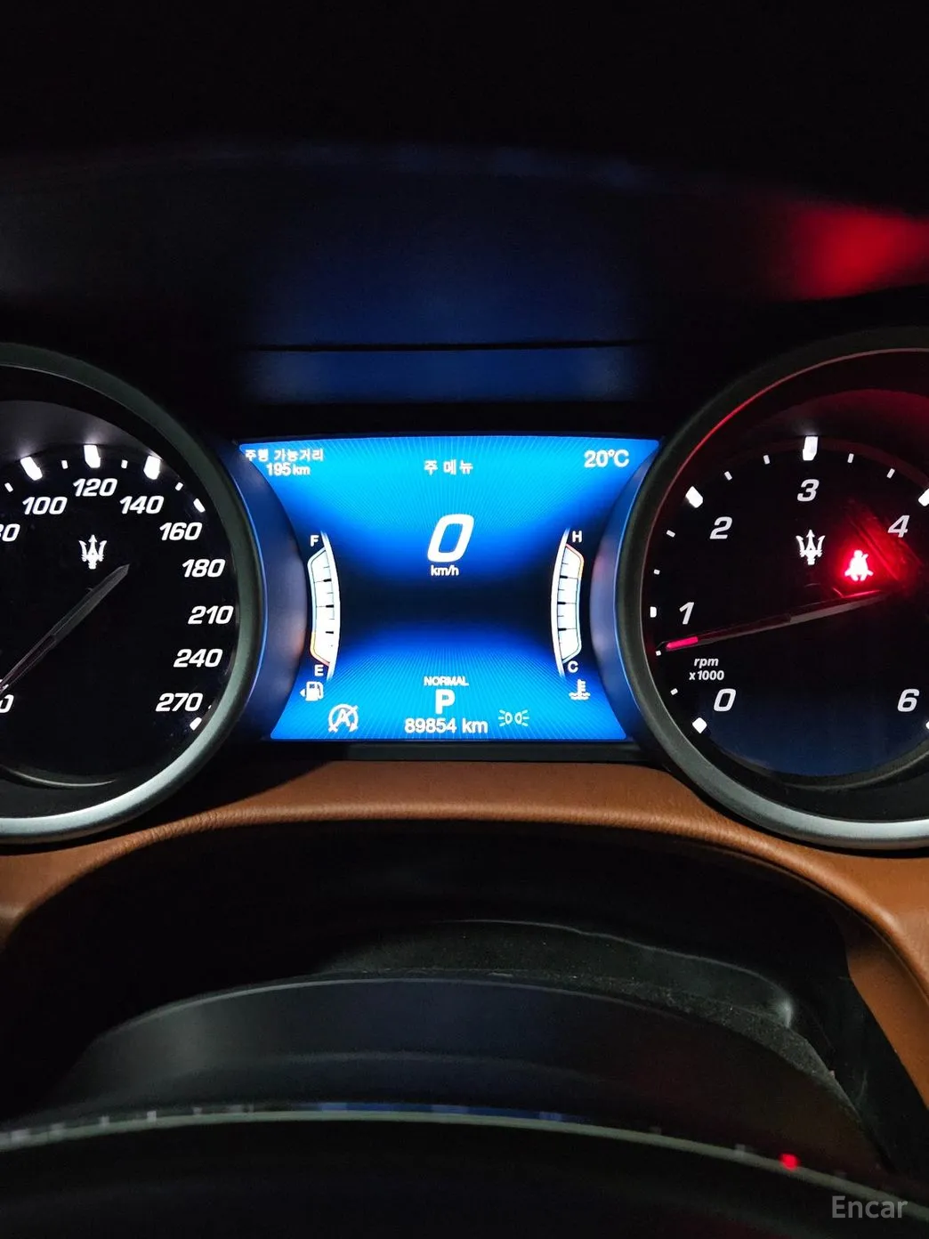 Maserati Ghibli превью 10